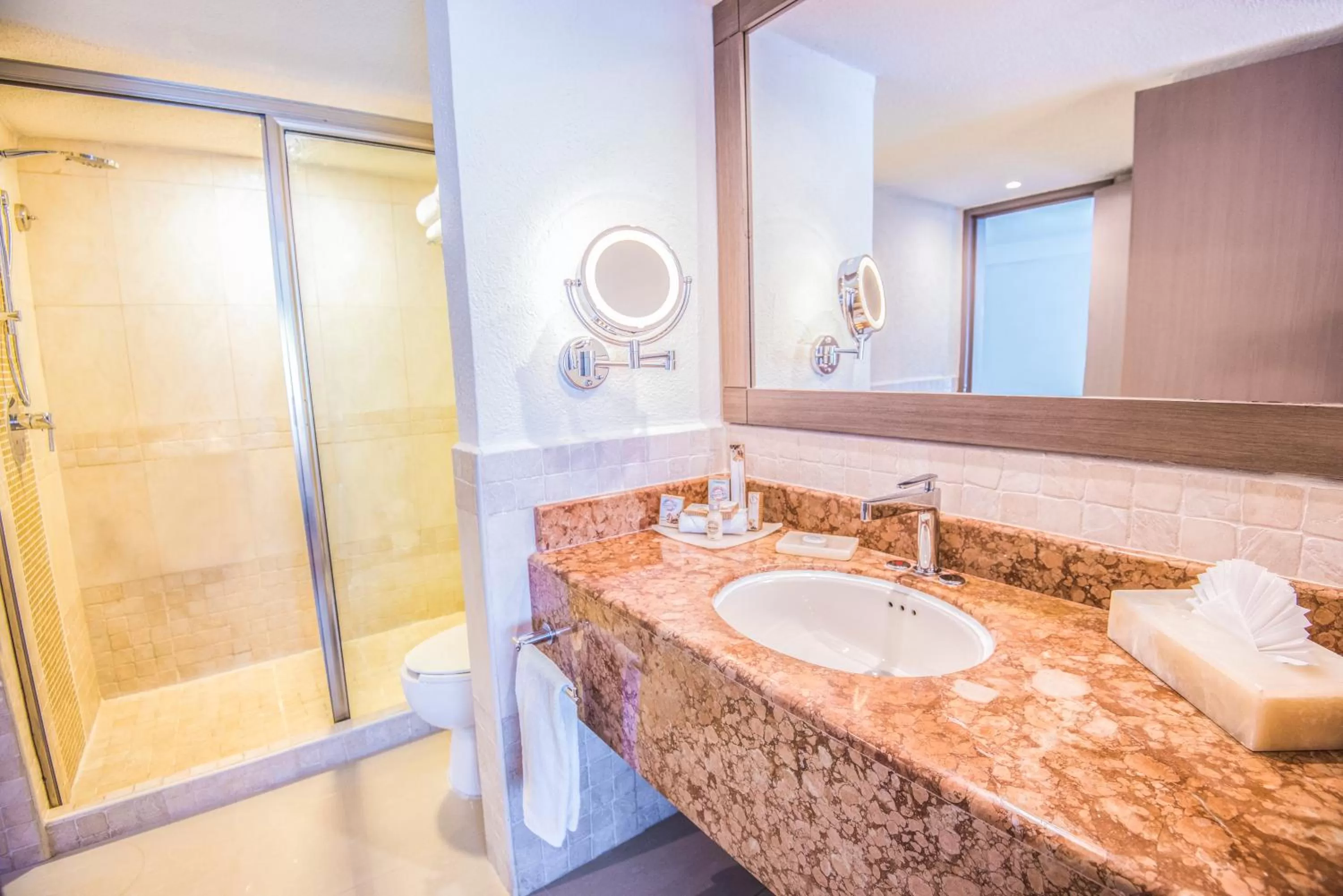 Shower in Sunscape Cancun All-Inclusive Resort & Spa by Hyatt