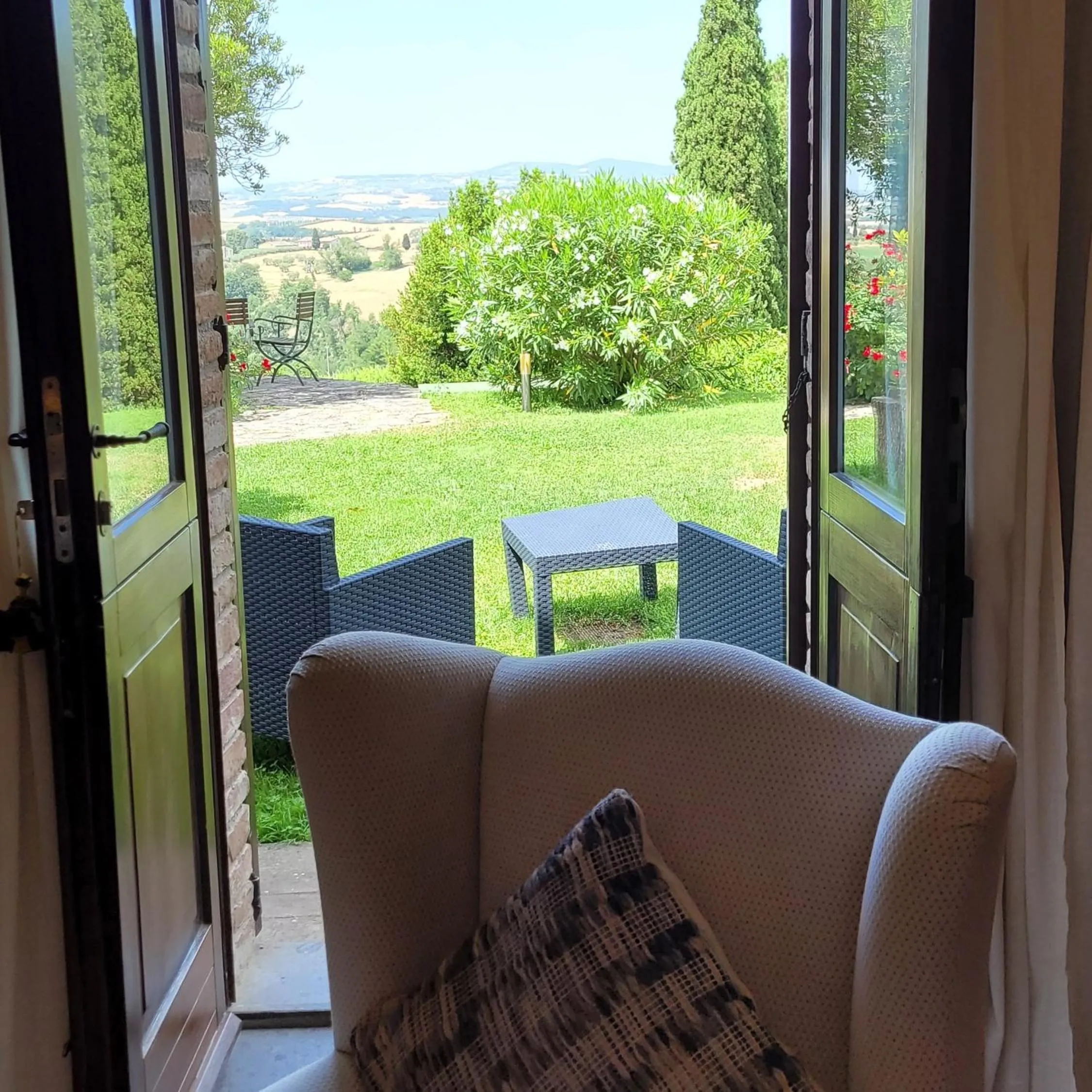 Garden view in Relais Todini - Residenza d'epoca - Luxury Historic house