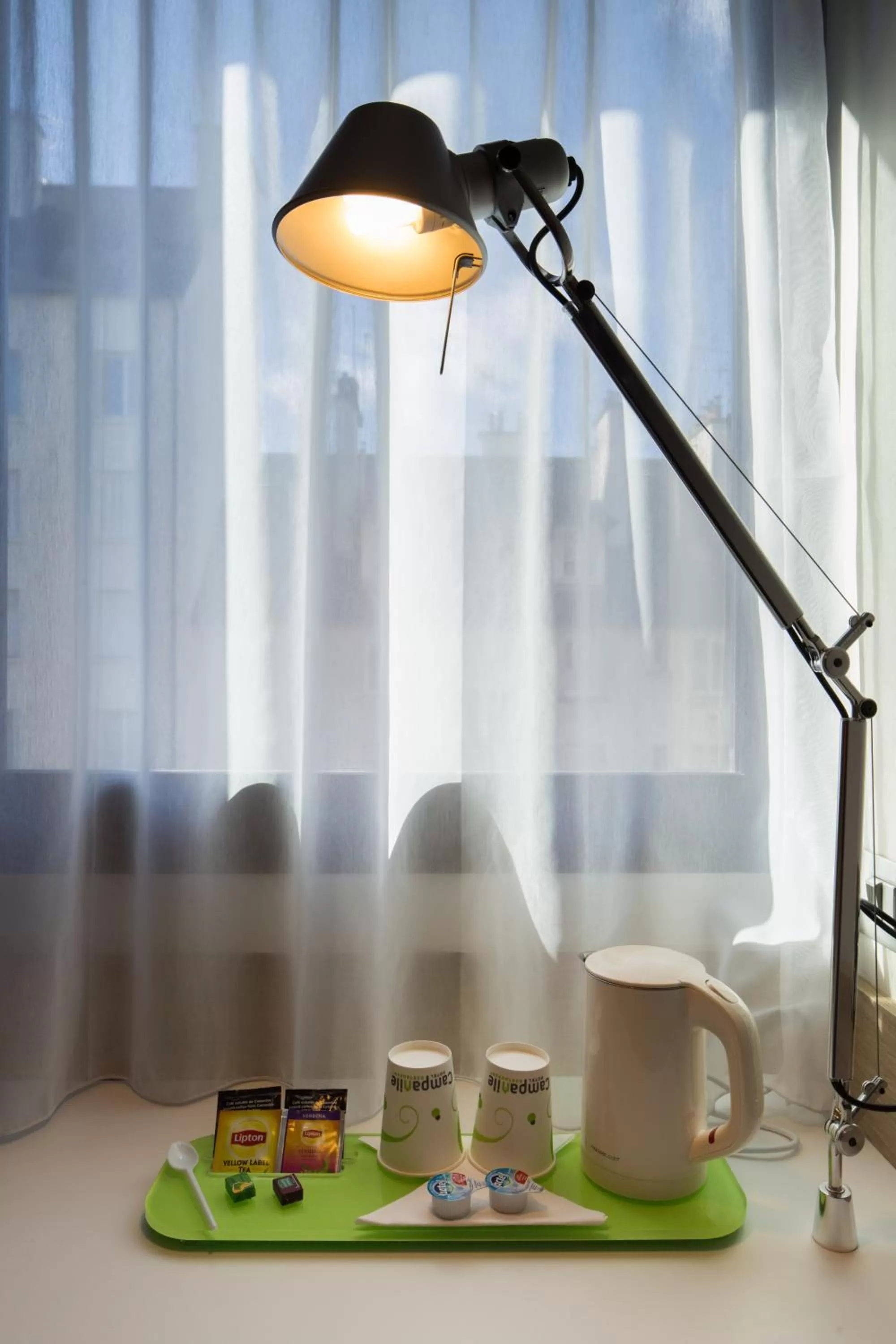 Coffee/tea facilities in Campanile Rennes Centre - Gare