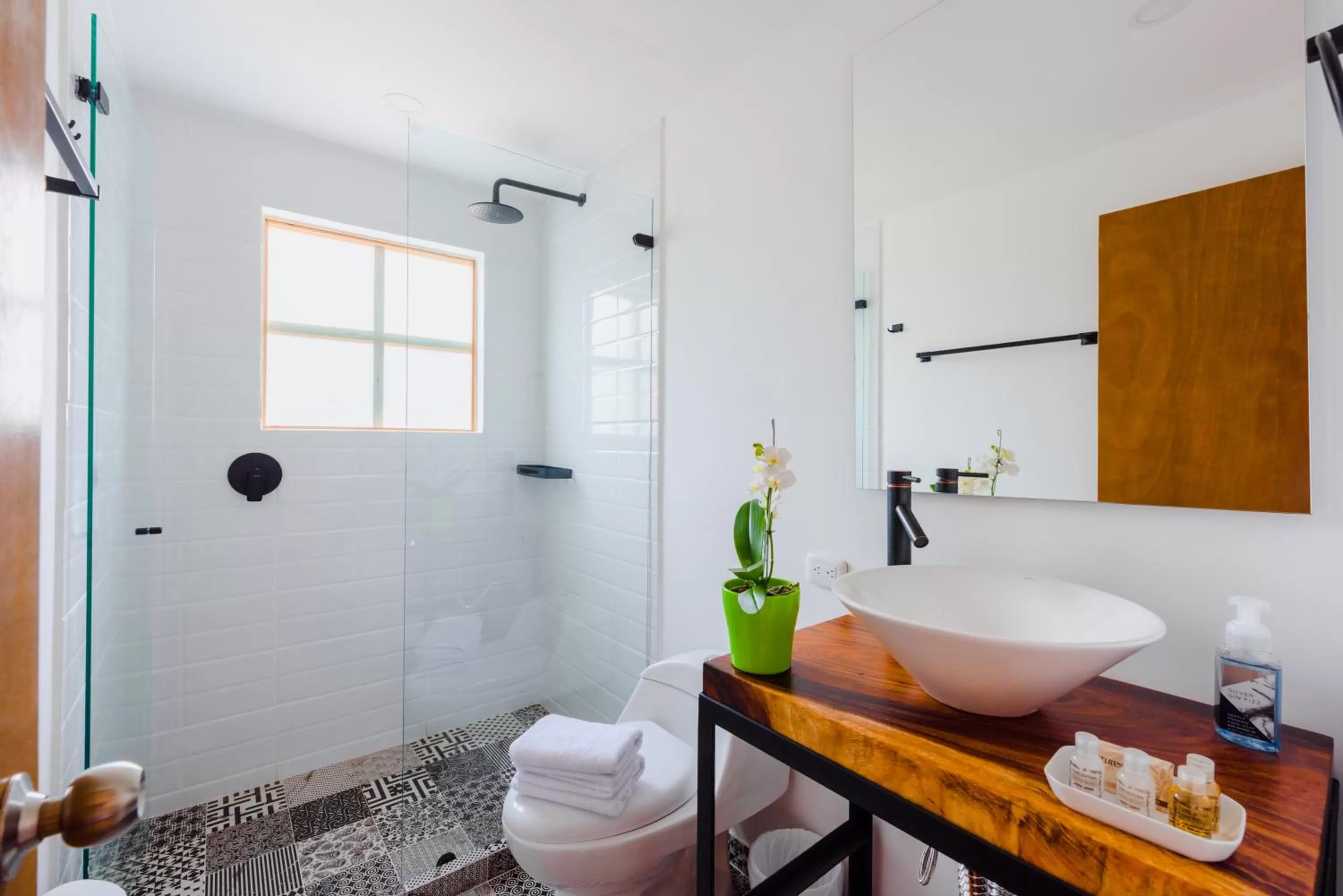 Shower in Terasu Hotel Boutique Salento