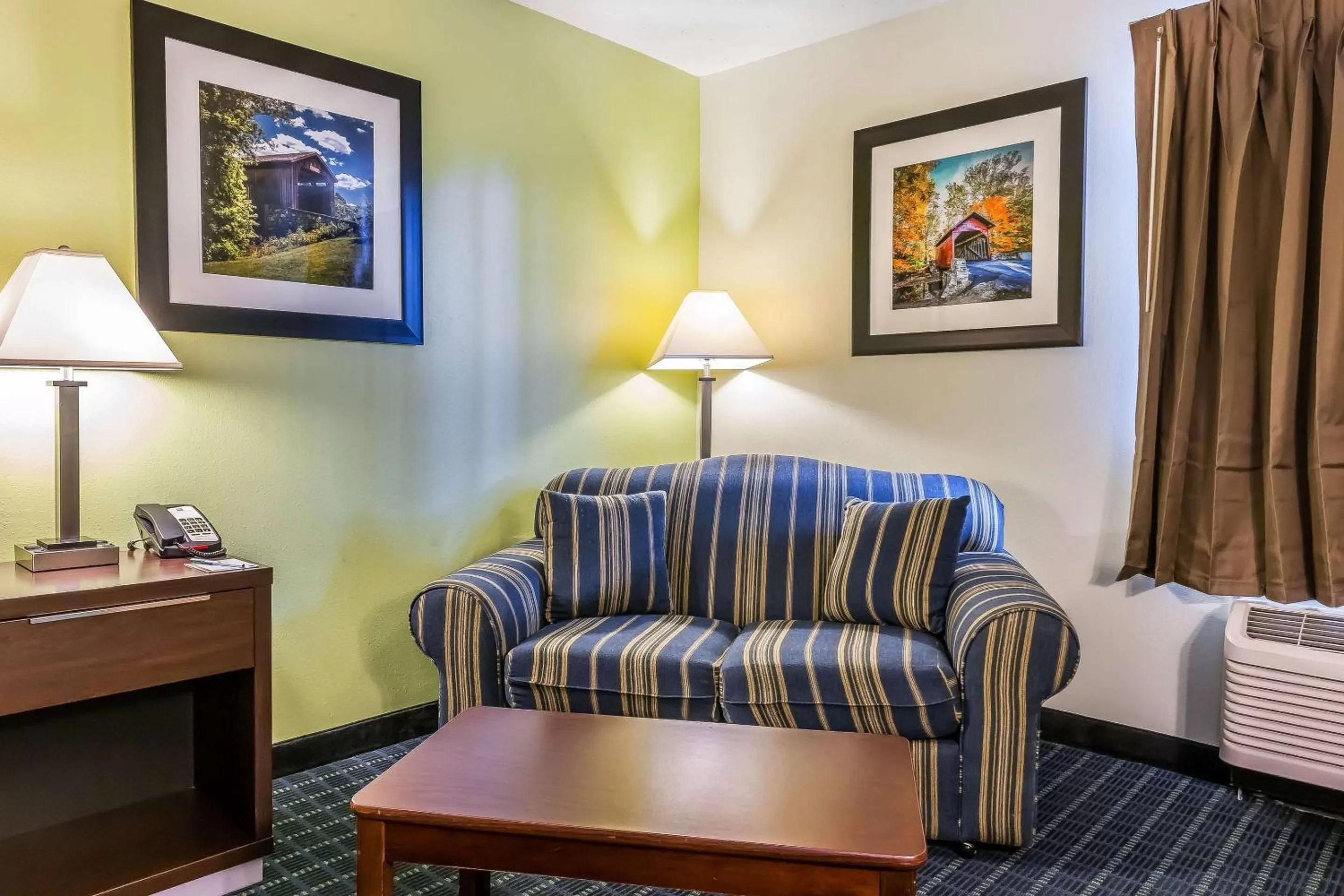 Photo of the whole room in Quality Inn Jackson