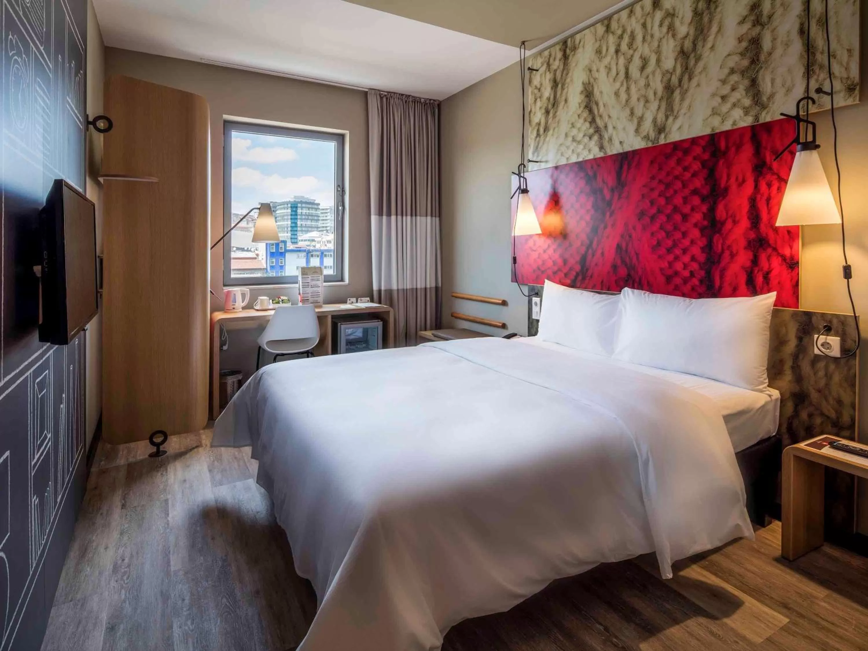 Photo of the whole room, Bed in Ibis Istanbul West