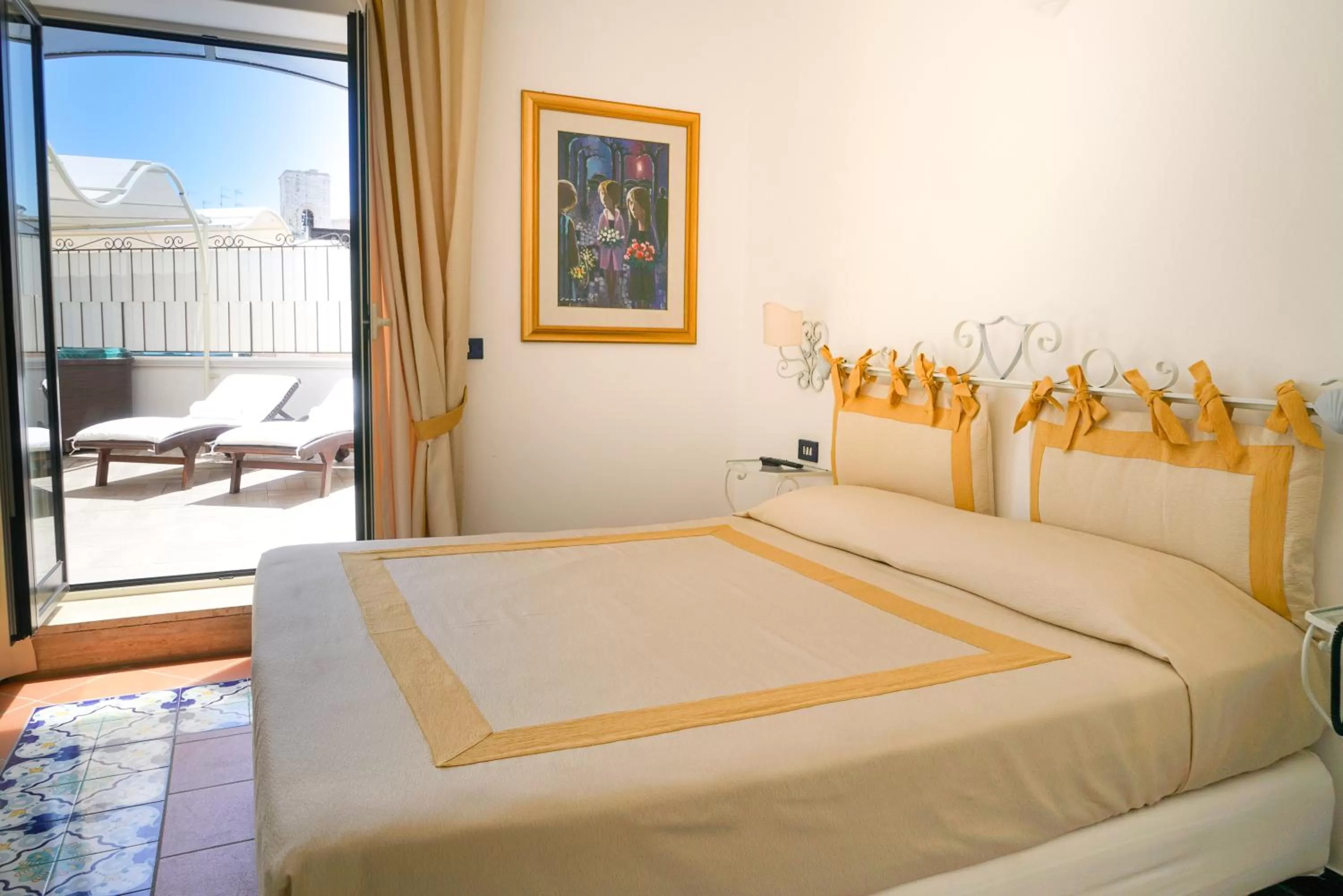 Balcony/Terrace, Bed in Covo dei Saraceni