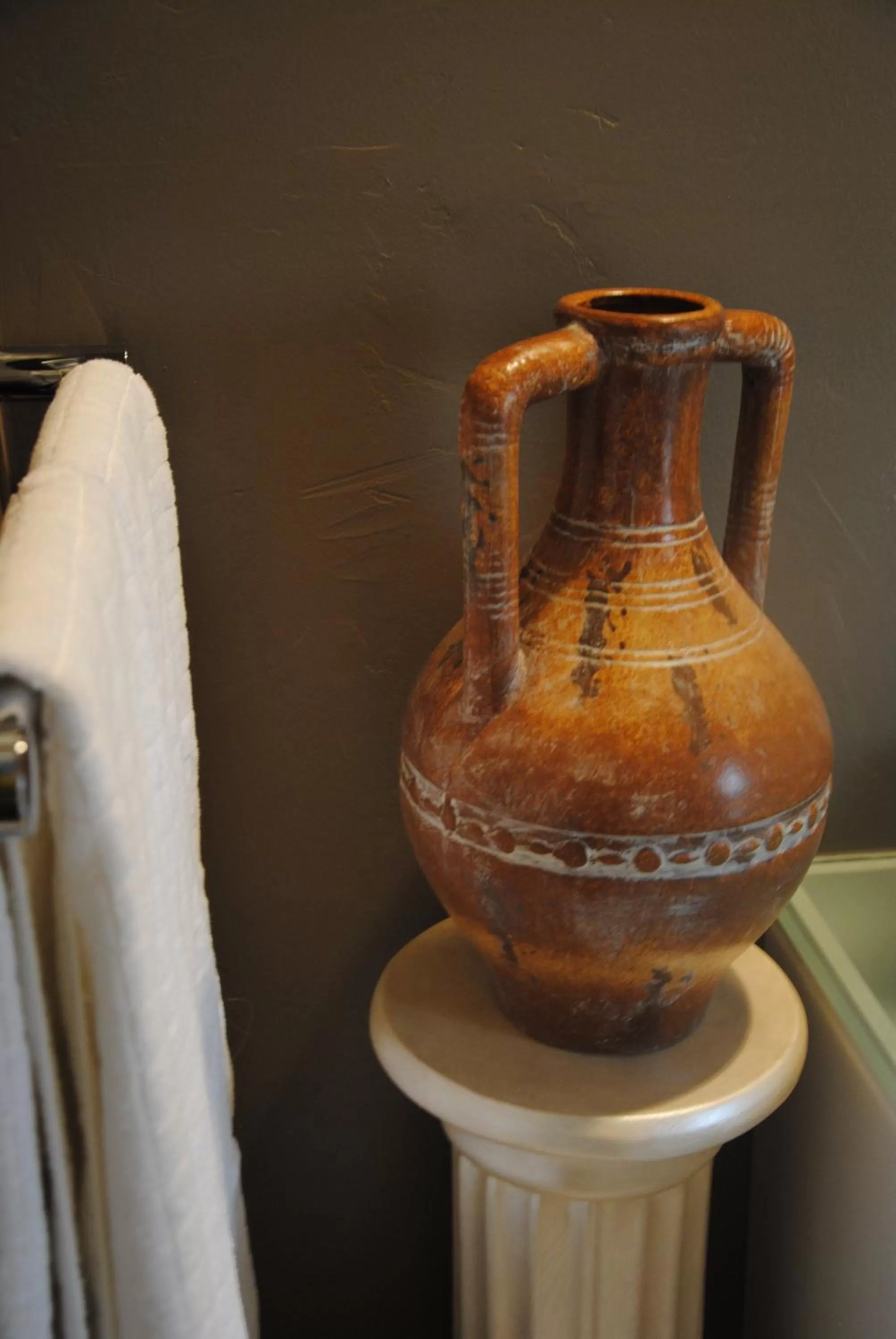 Decorative detail in Off Broadway B & B