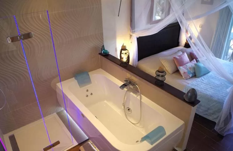 Photo of the whole room, Bed in B&B Val D'azur