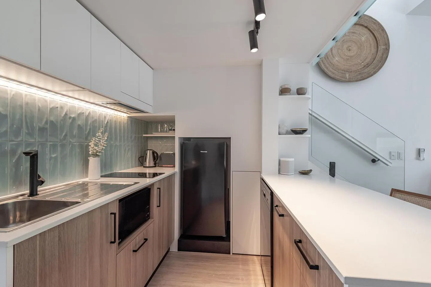 Kitchen or kitchenette in Caribbean Noosa