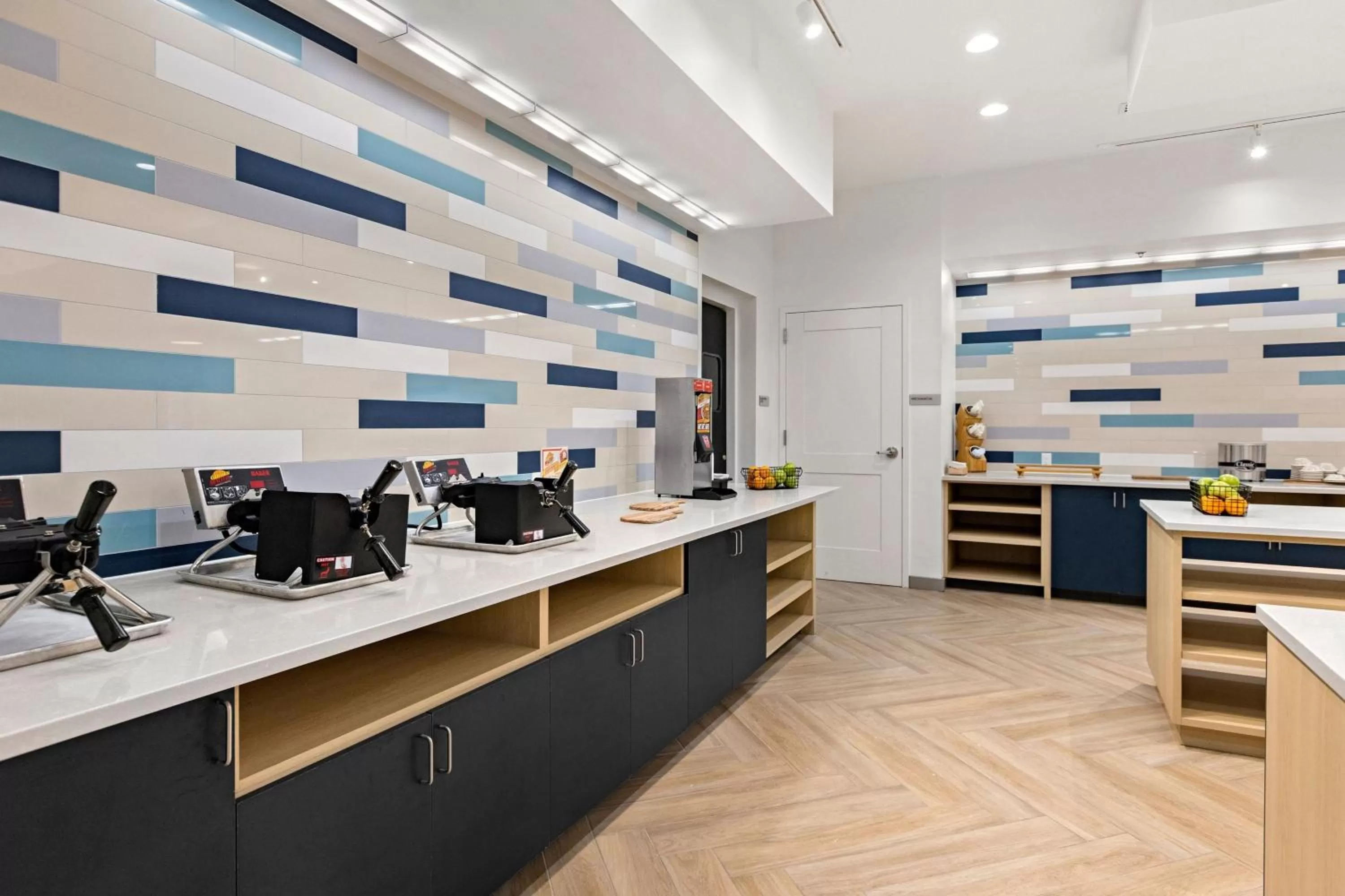 Breakfast in TownePlace Suites by Marriott Cape Canaveral Cocoa Beach