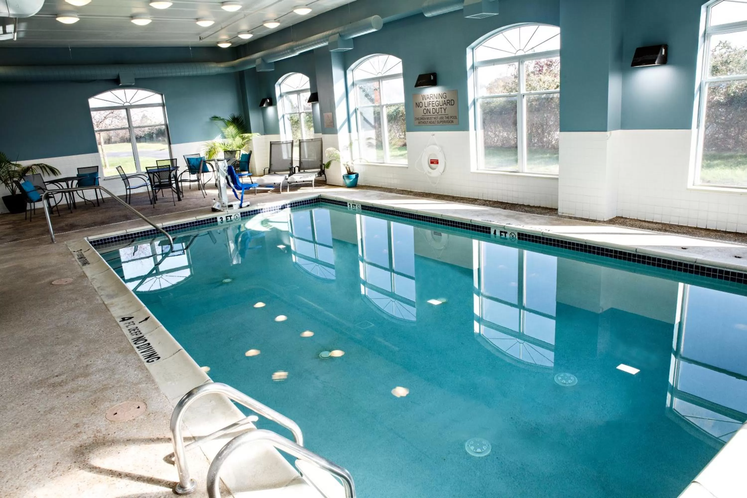 Pool view in Country Inn & Suites by Radisson, Harrisburg West Mechanicsburg