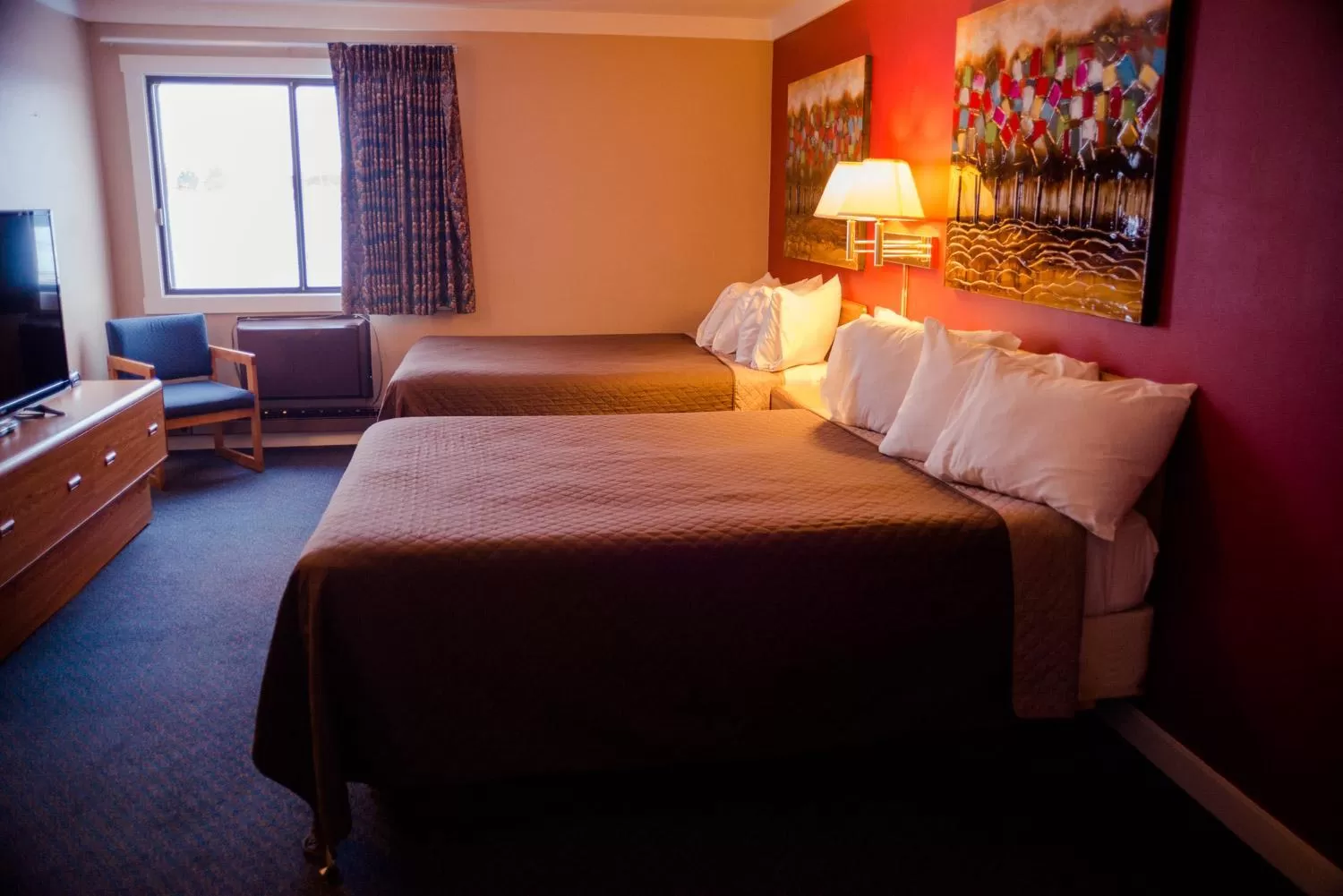 Bed in The Washburn Inn