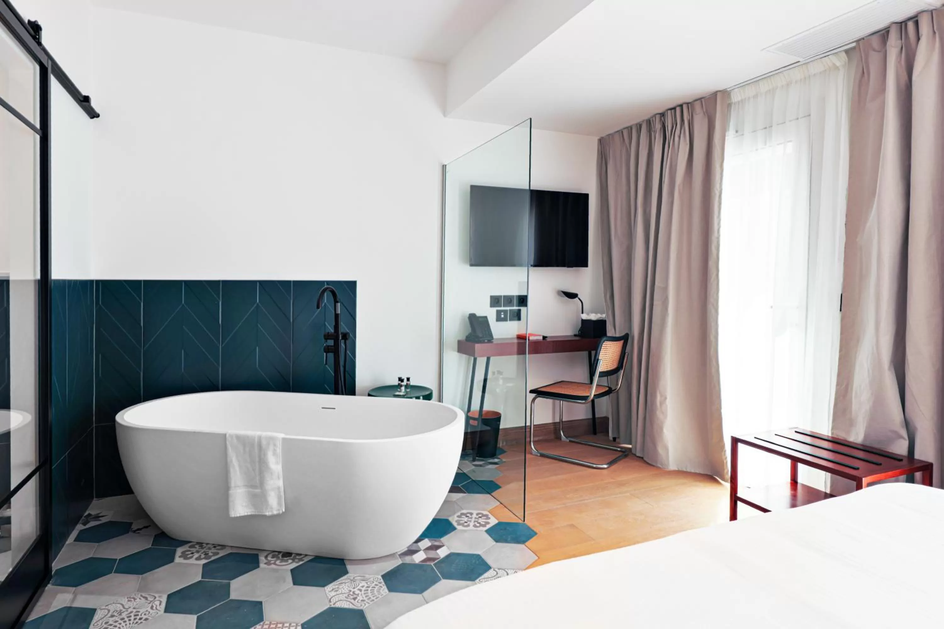 Bedroom, Bed in Urban Style Victoria Boutique Hotel