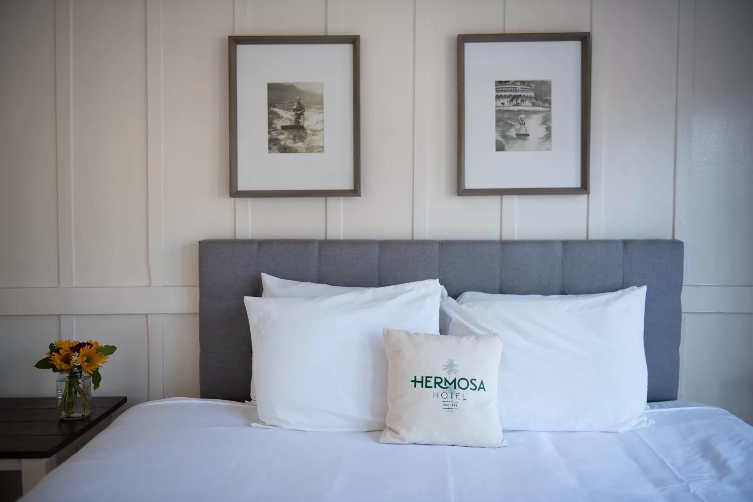 Bed in Hermosa Hotel