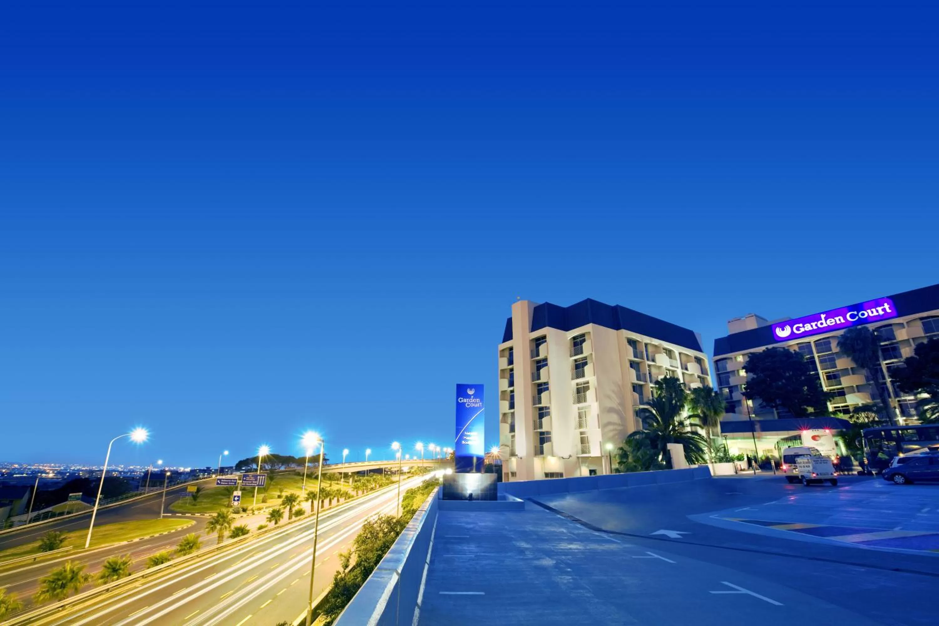 Facade/entrance in Garden Court Nelson Mandela Boulevard