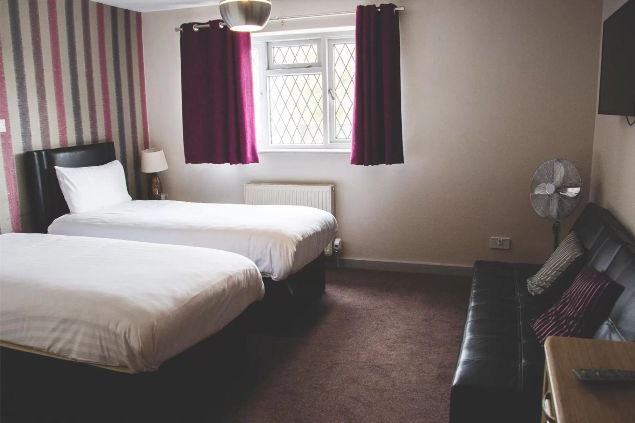 Photo of the whole room, Bed in The Throckmorton