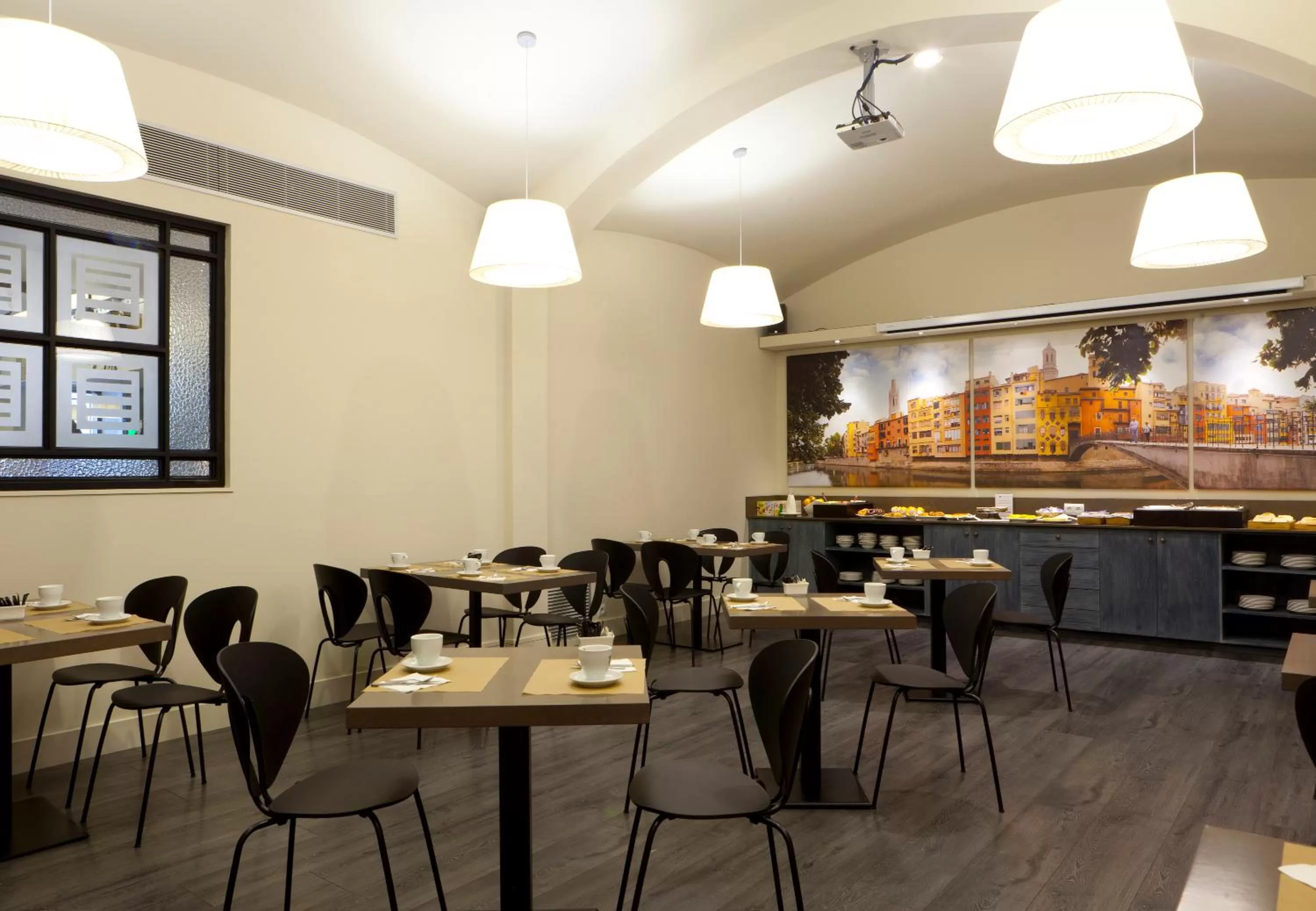 Restaurant/places to eat in Peninsular