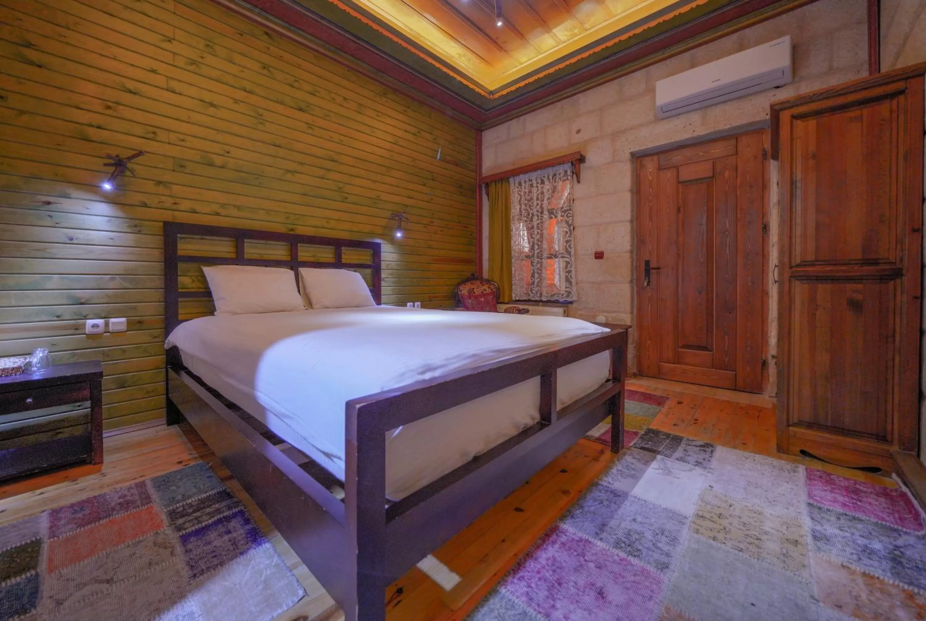 Massage, Bed in Local Cave House