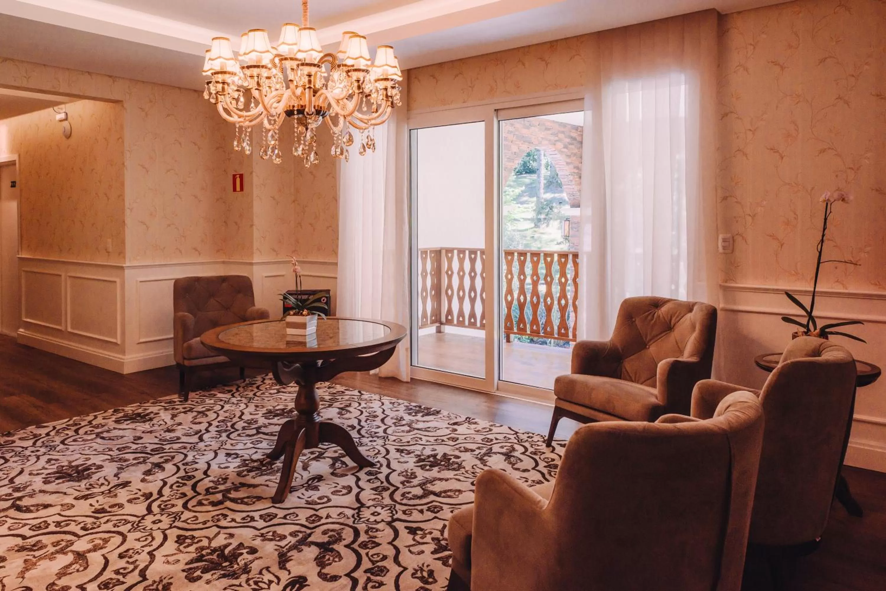 Seating area in Hotel Jardins da Colina