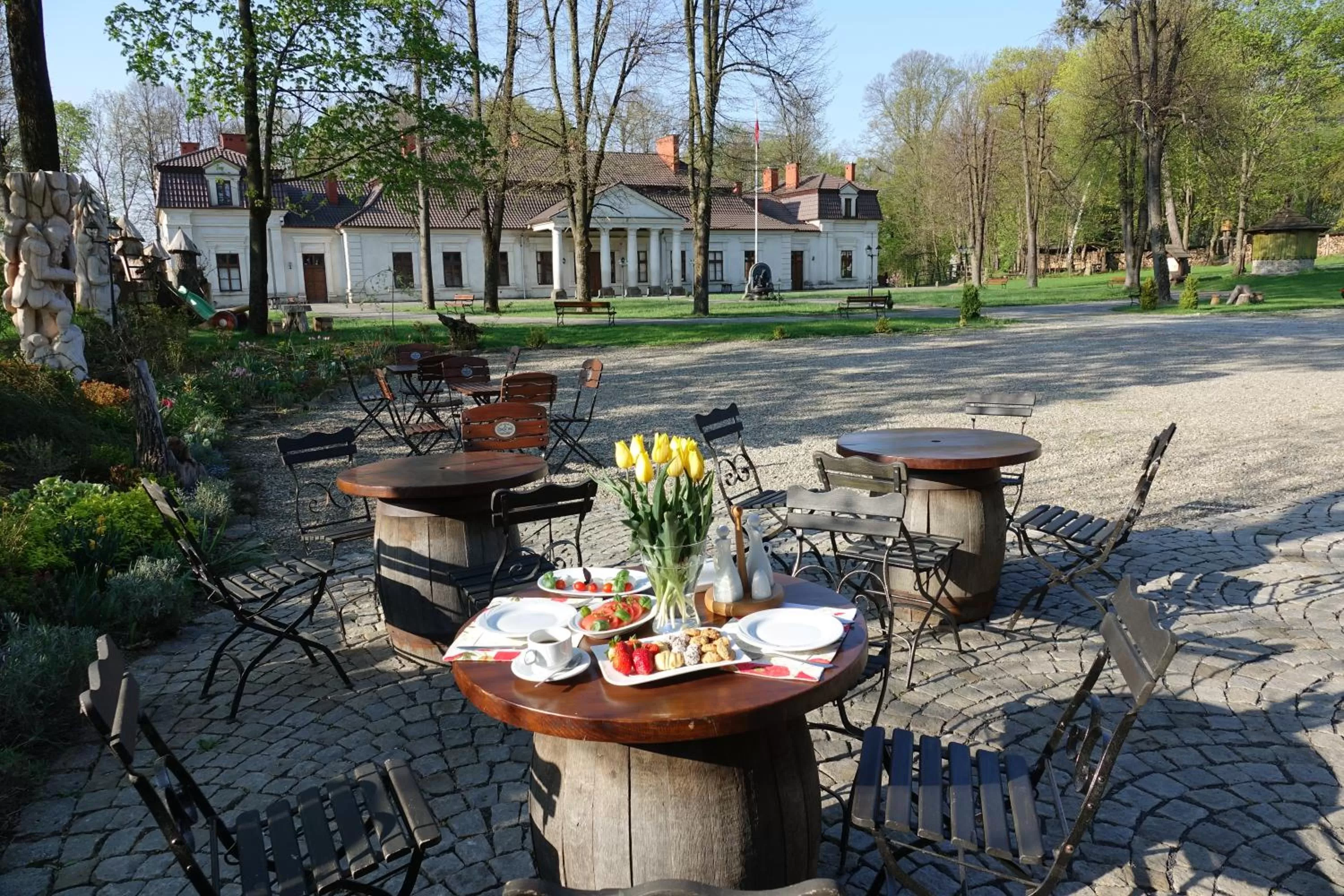 Breakfast in Gościniec Dworski w Ropie