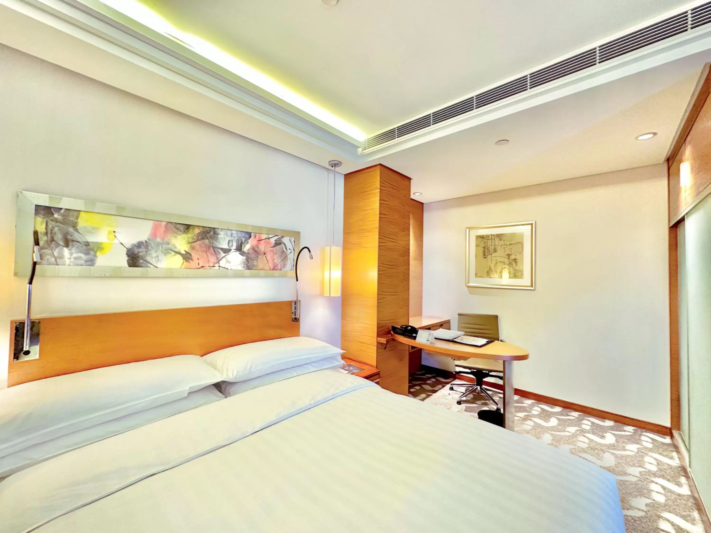 Bedroom, Bed in Swissotel Foshan, Guangdong
