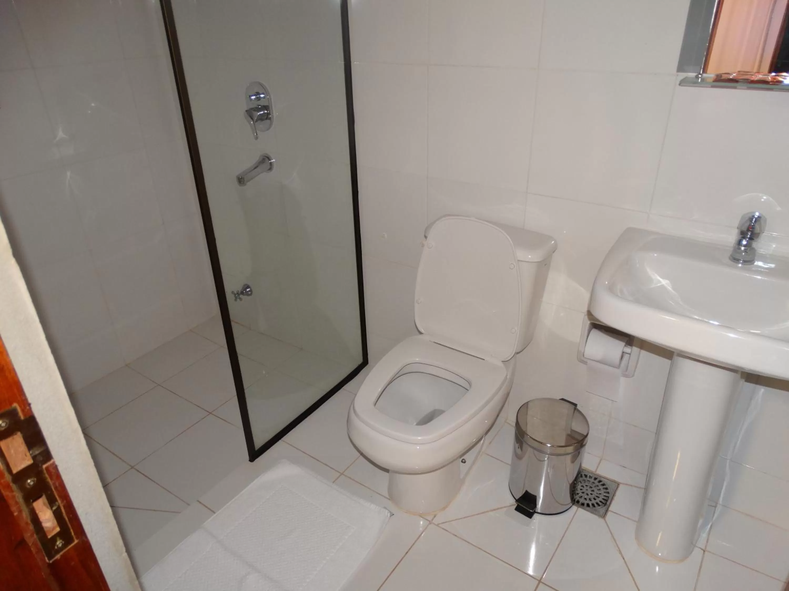 Bathroom in Terwindt Hotel