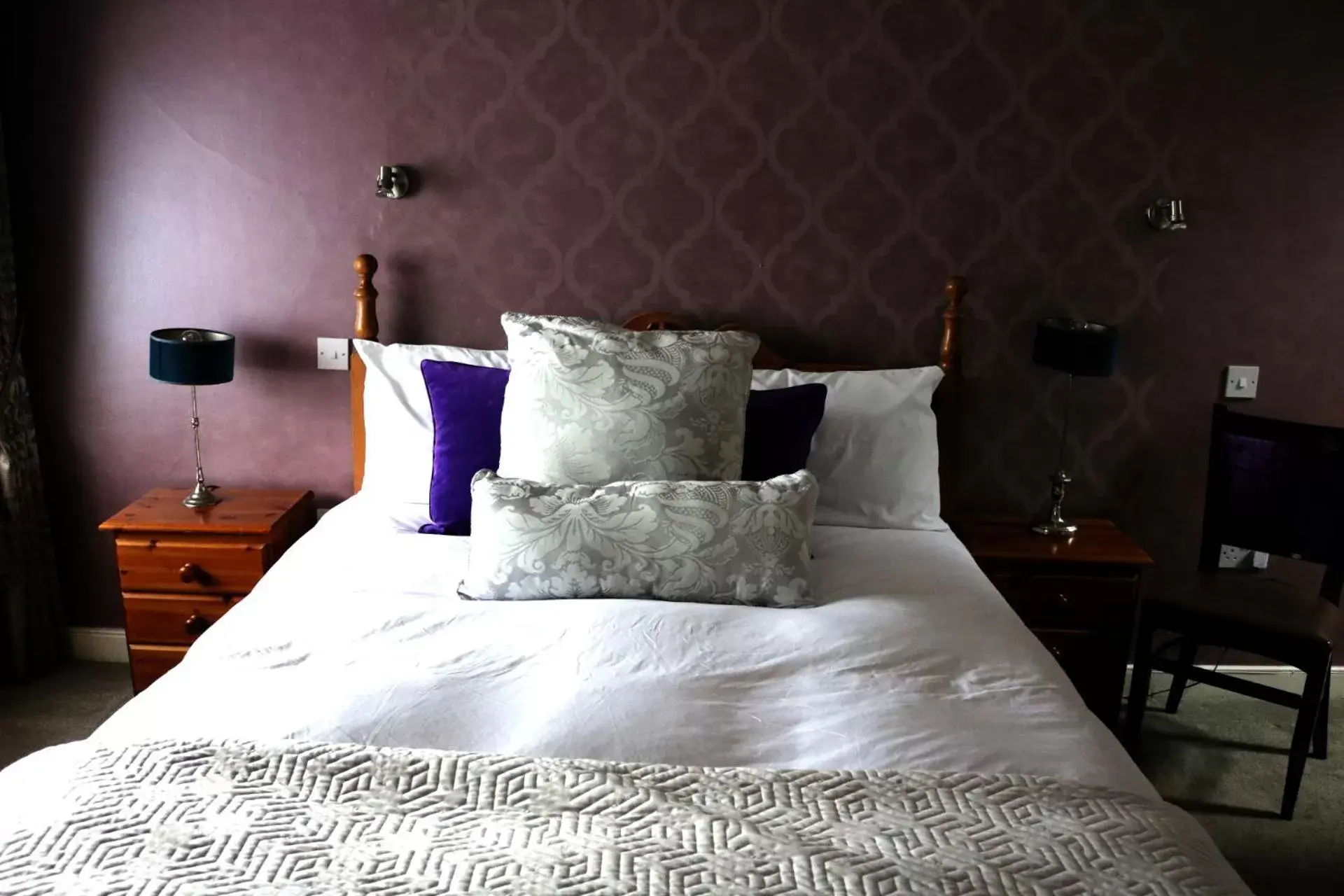 Large Double Room in New Park Hotel Athenry Large Double Room in New Park Hotel Athenry