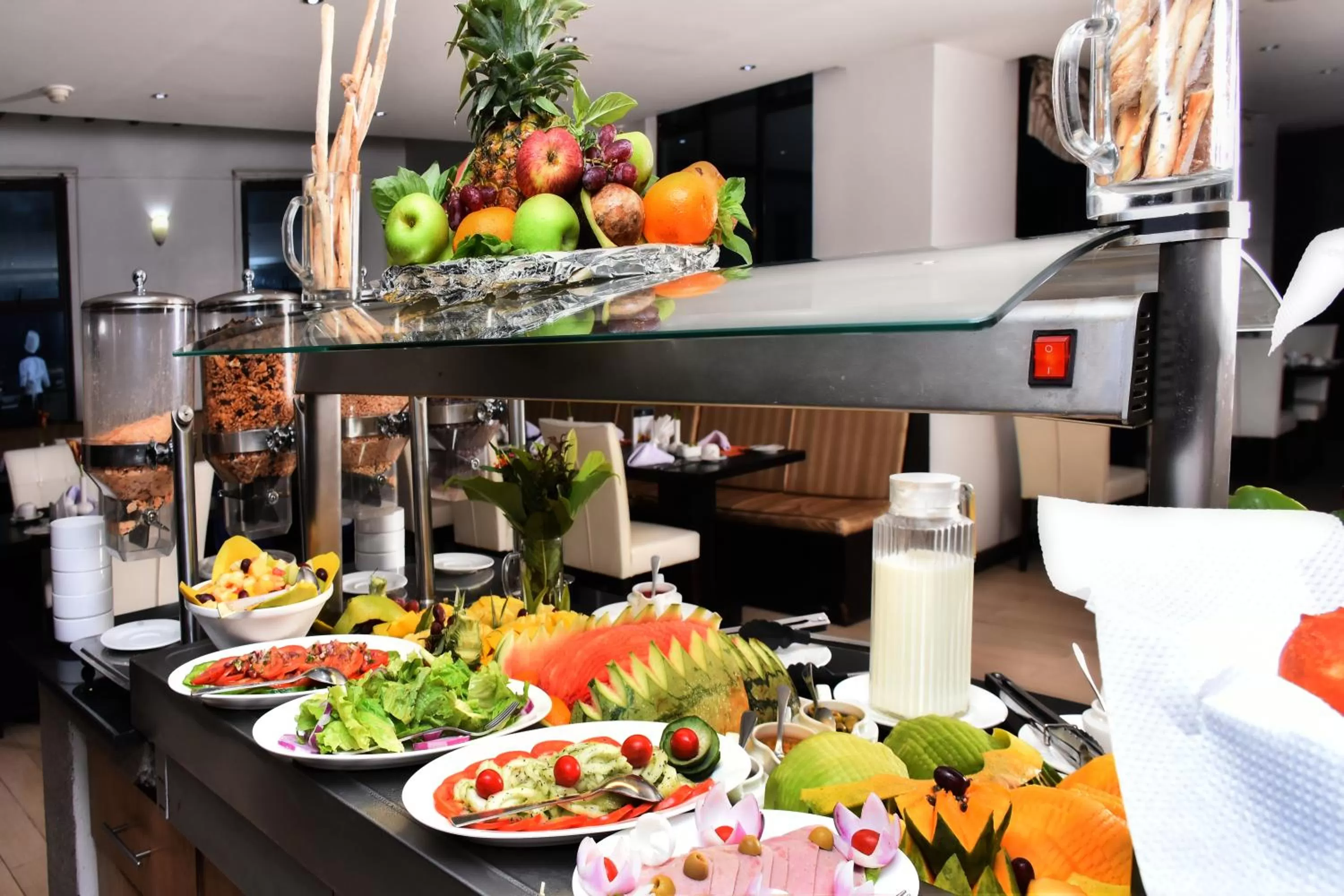 Continental breakfast in La Maison Royale