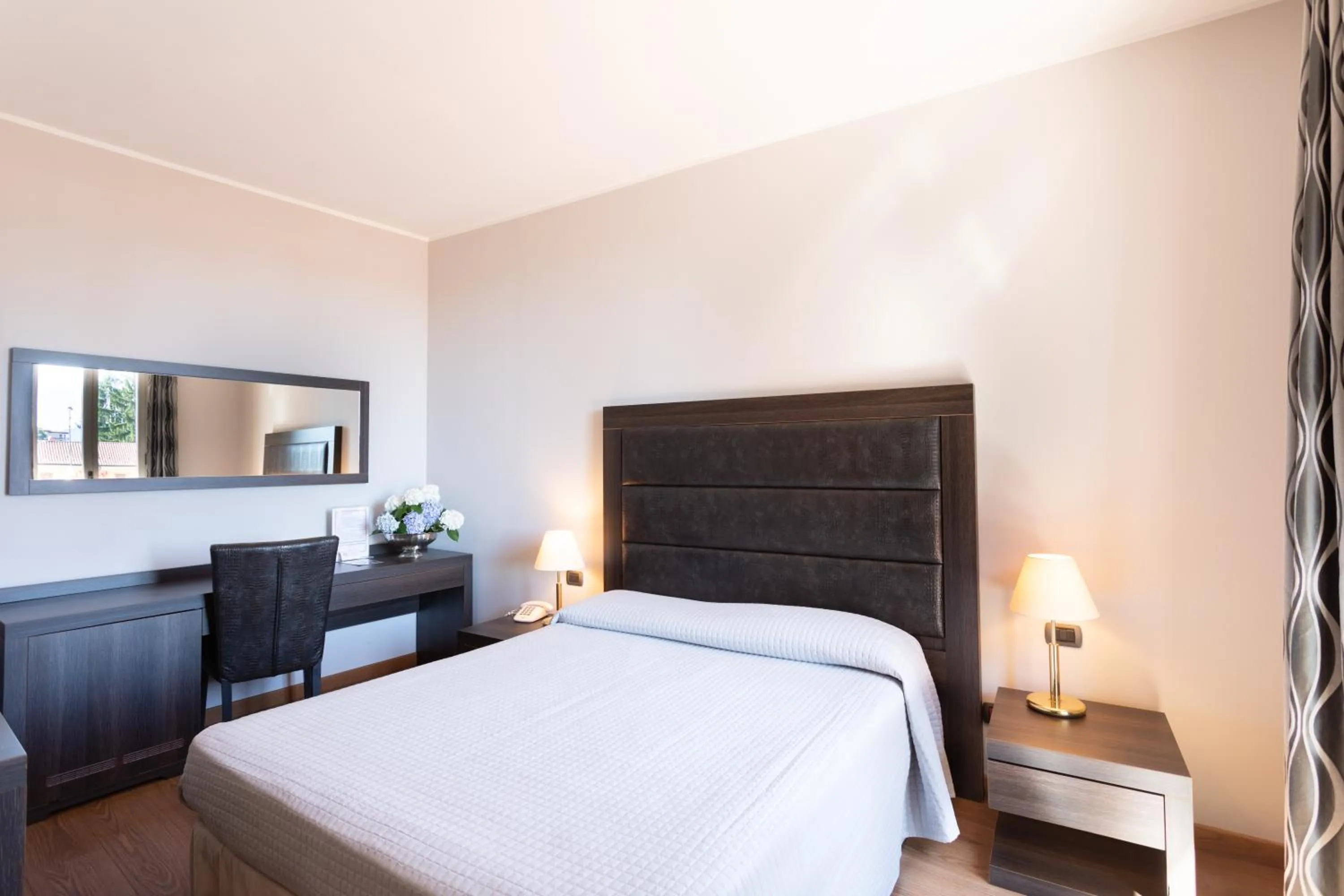 Bedroom, Bed in Hotel Dei Tigli