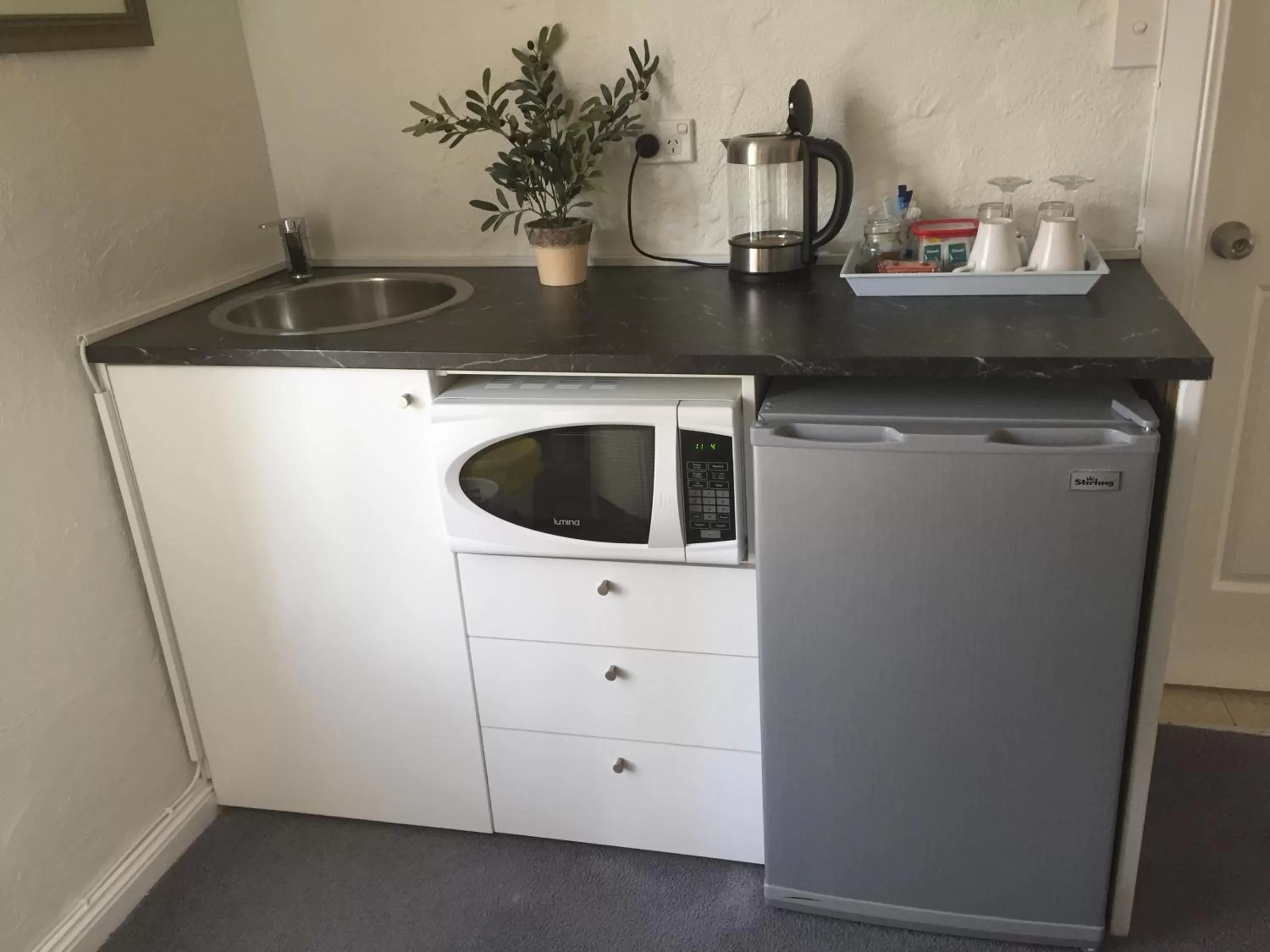 Kitchen or kitchenette in Bundanoon Lodge