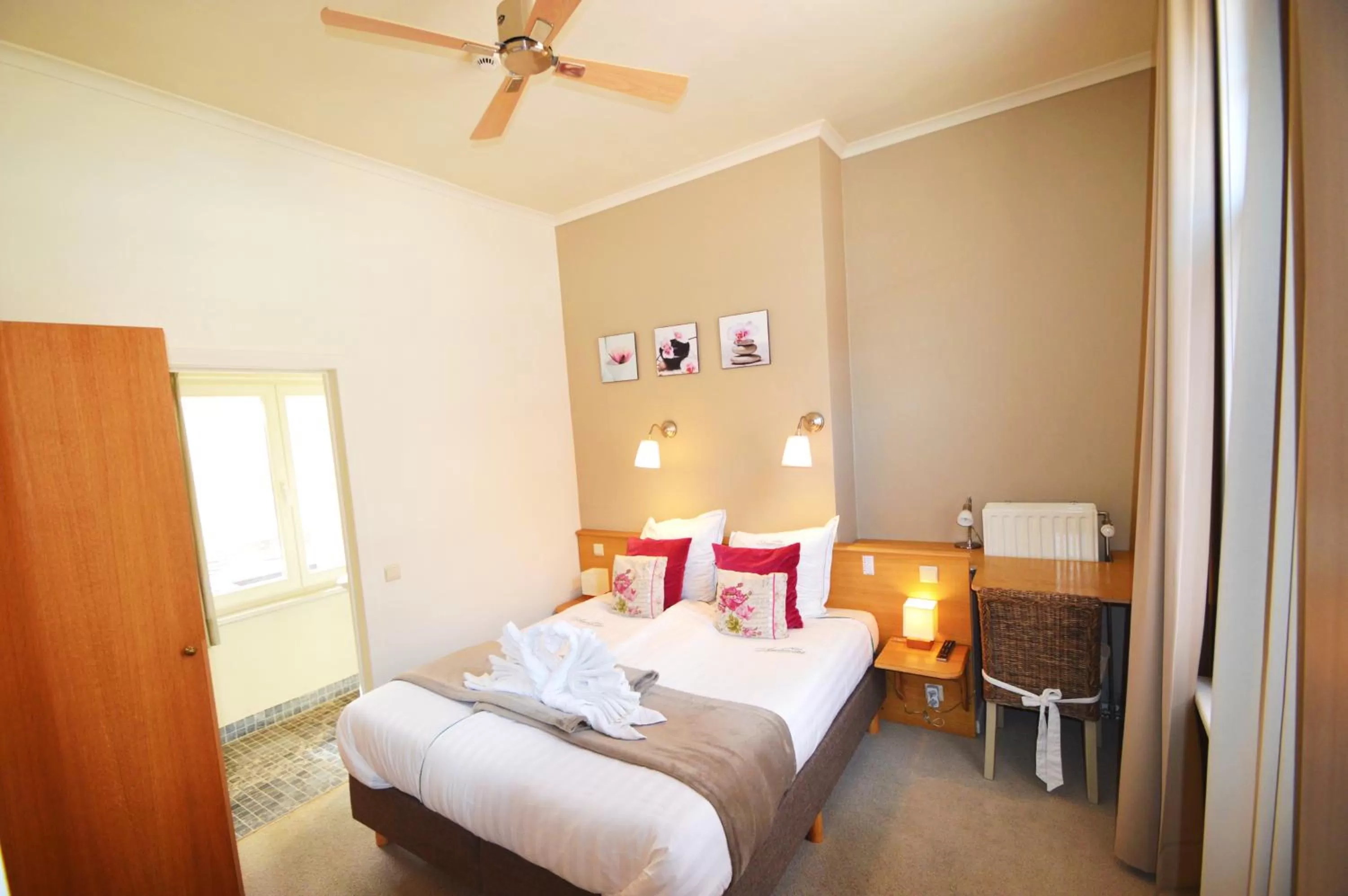 Bed in Hotel Ambrosia