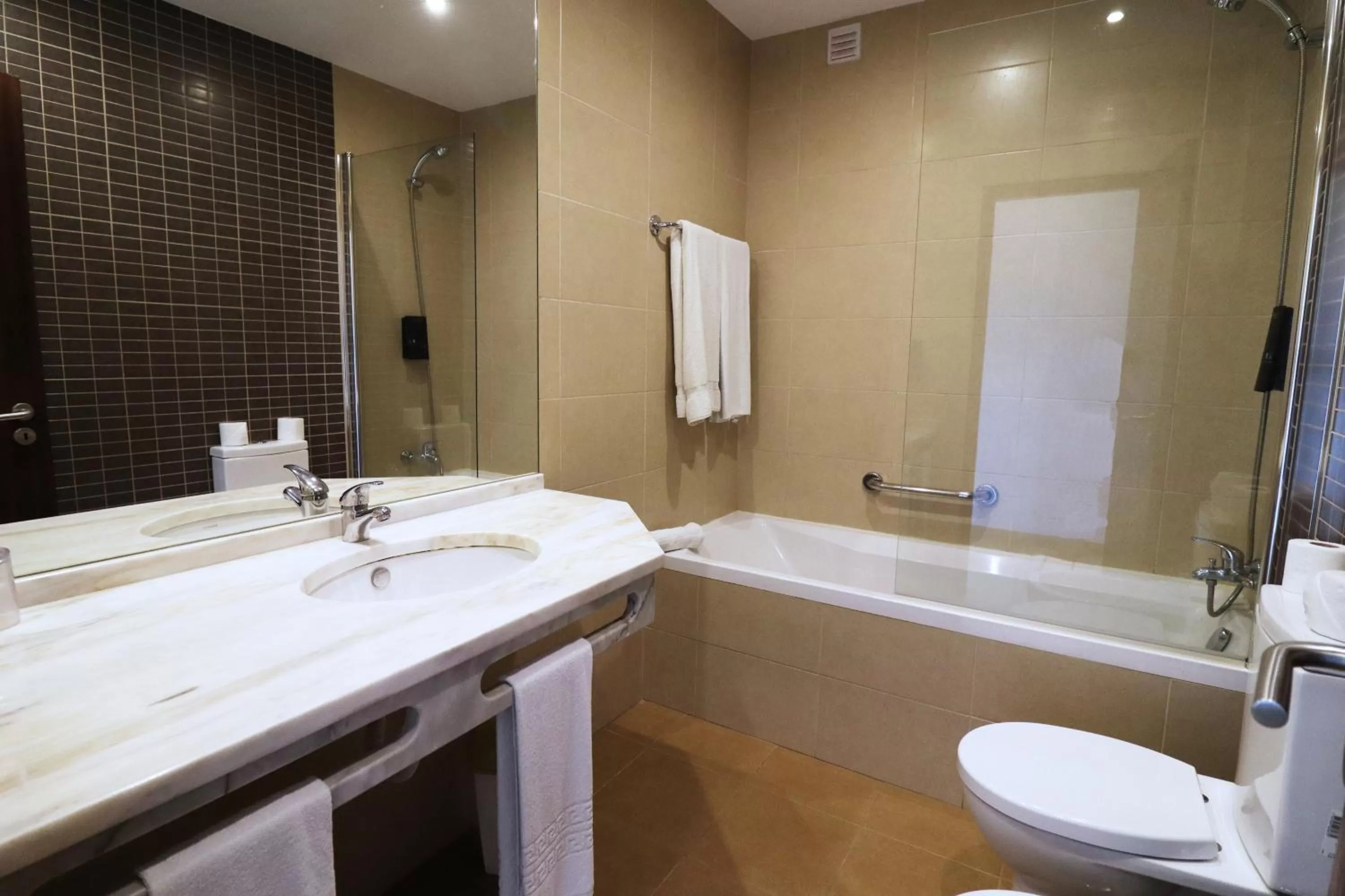 Bathroom in Bellavista Jardim By BeGuest