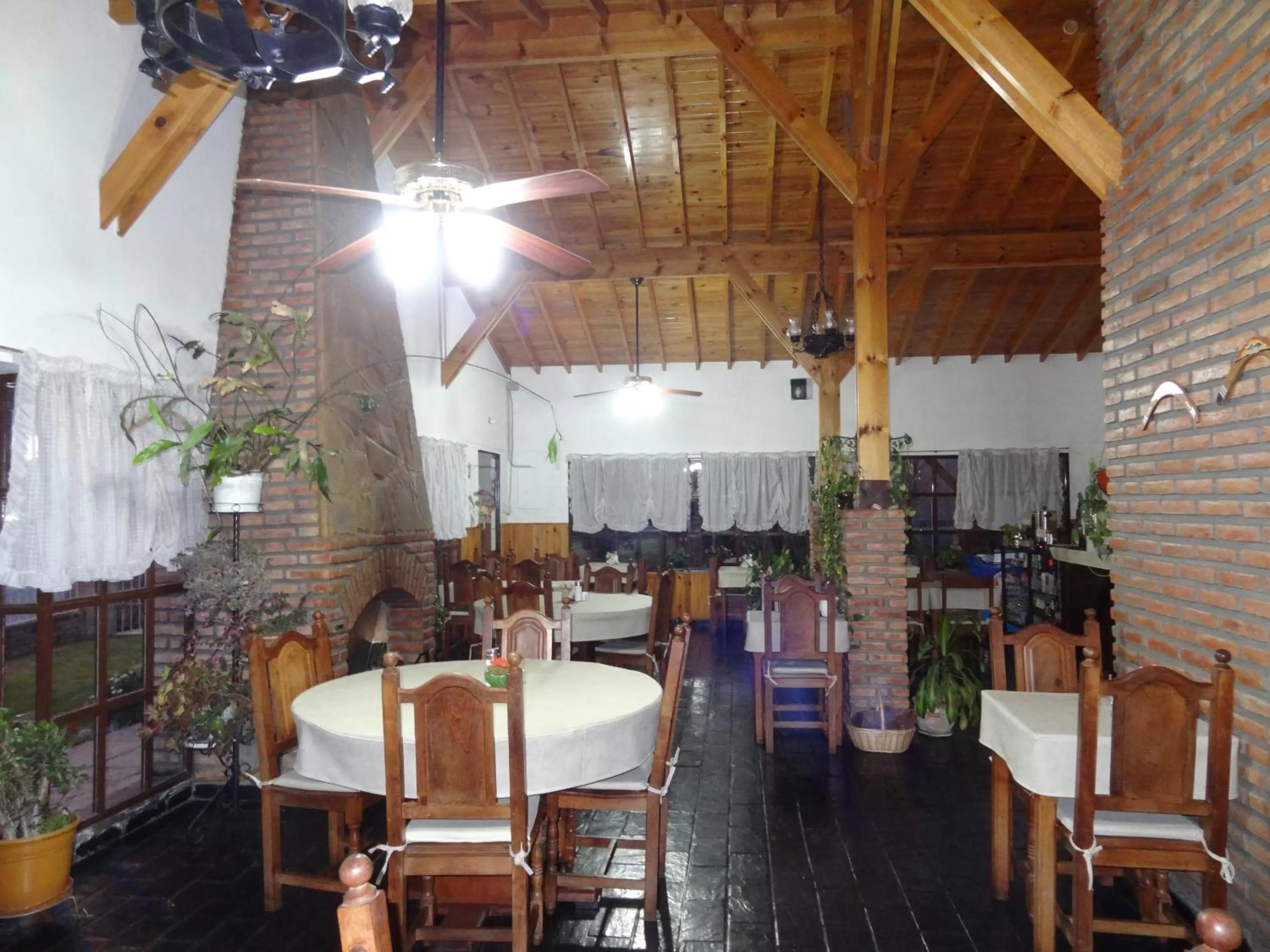 Lounge or bar in Hostería Lida