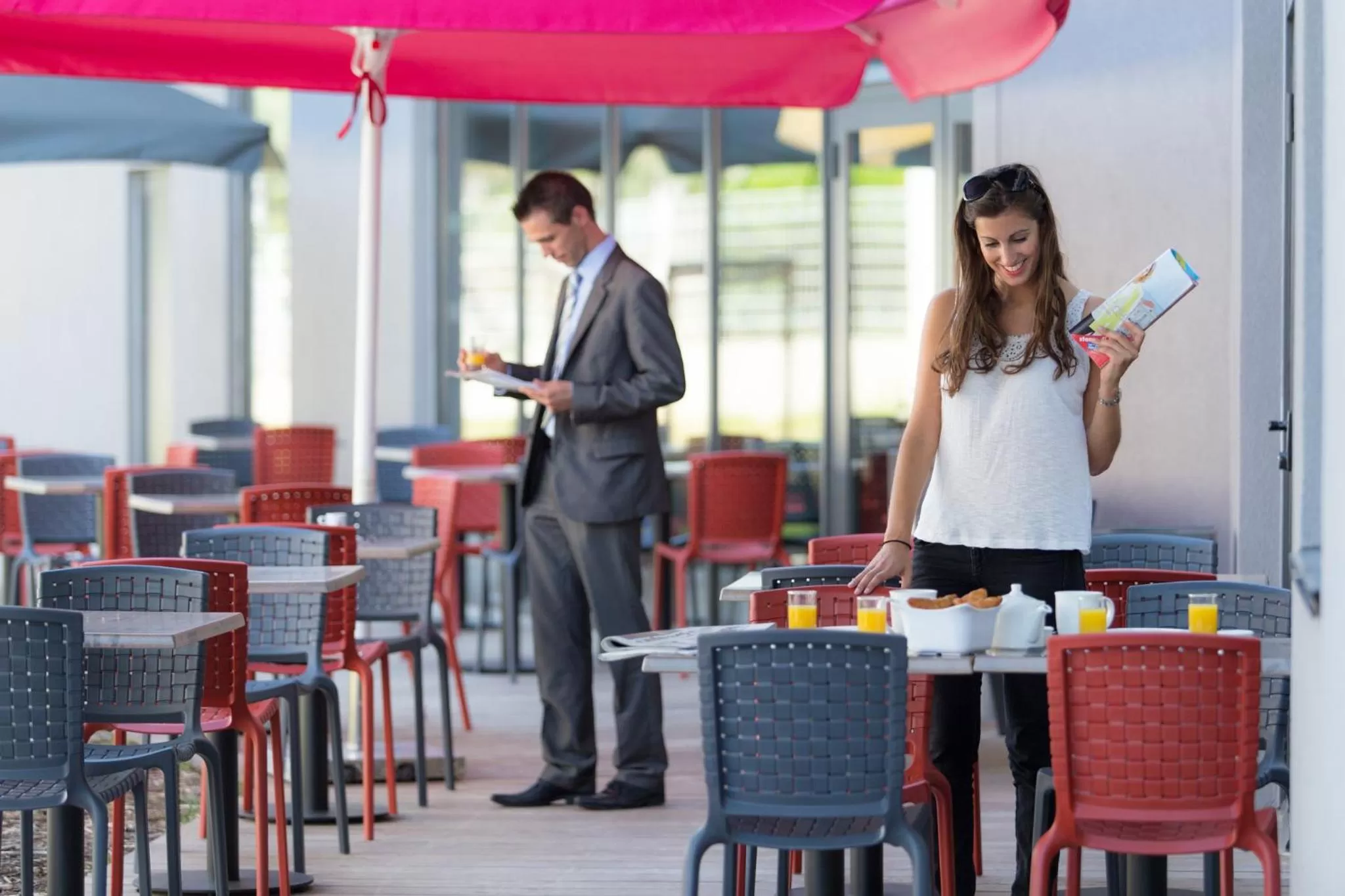 Lobby or reception in Holiday Inn Express Toulon - Est by IHG