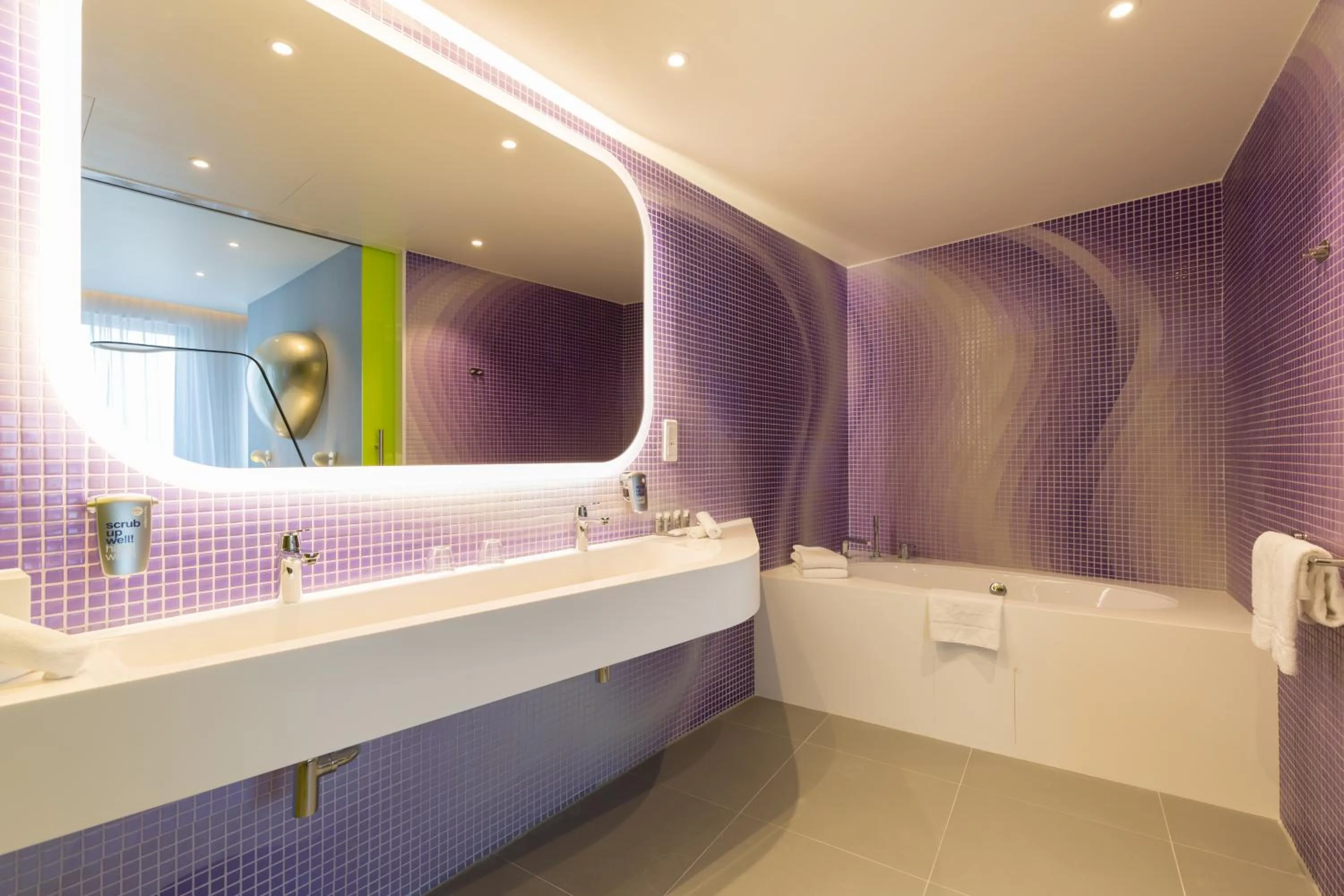 Bathroom in Park Inn by Radisson Amsterdam City West