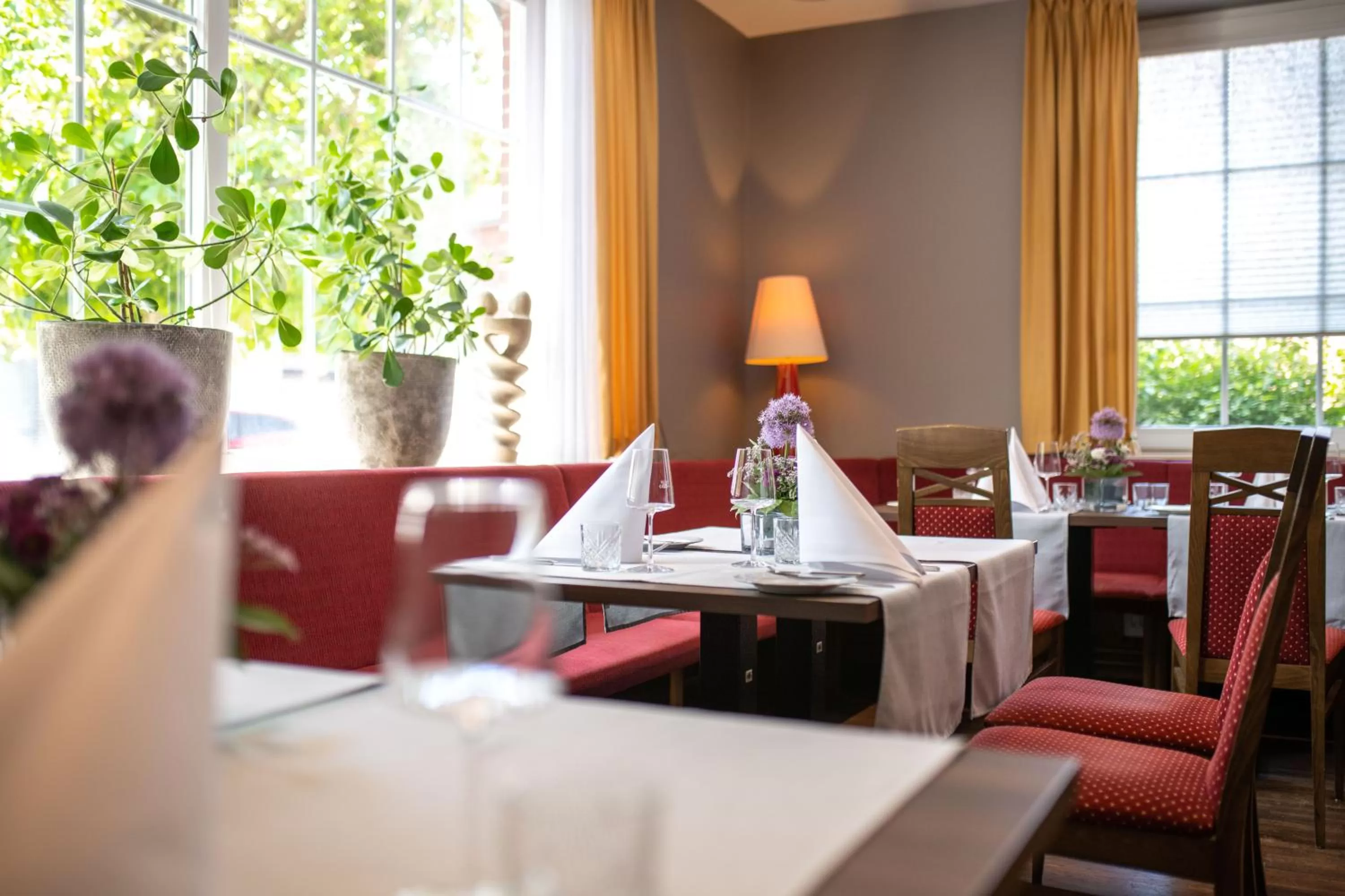 Restaurant/places to eat in Hotel Rheinischer Hof