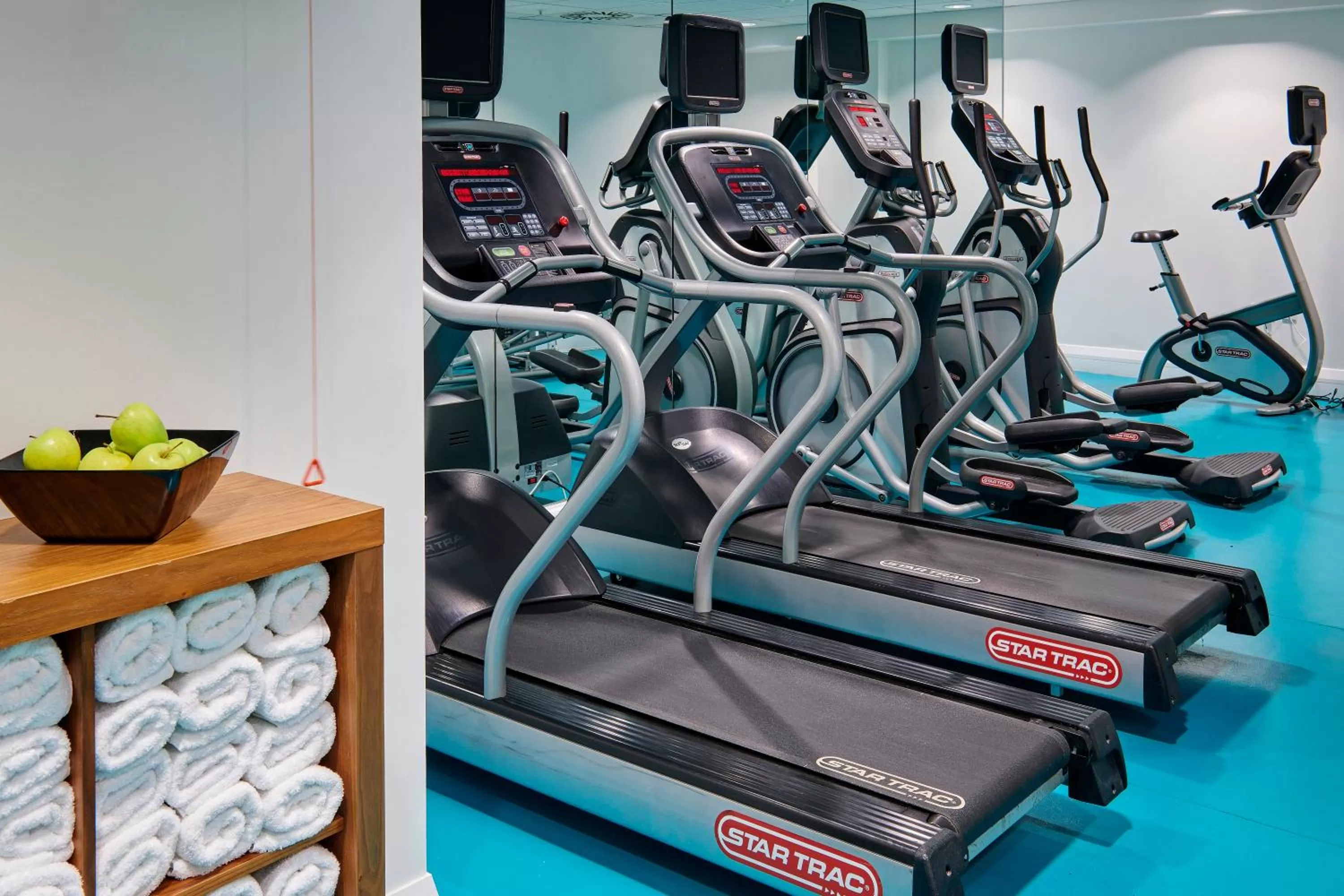 Fitness centre/facilities in Crowne Plaza Manchester City Centre by IHG