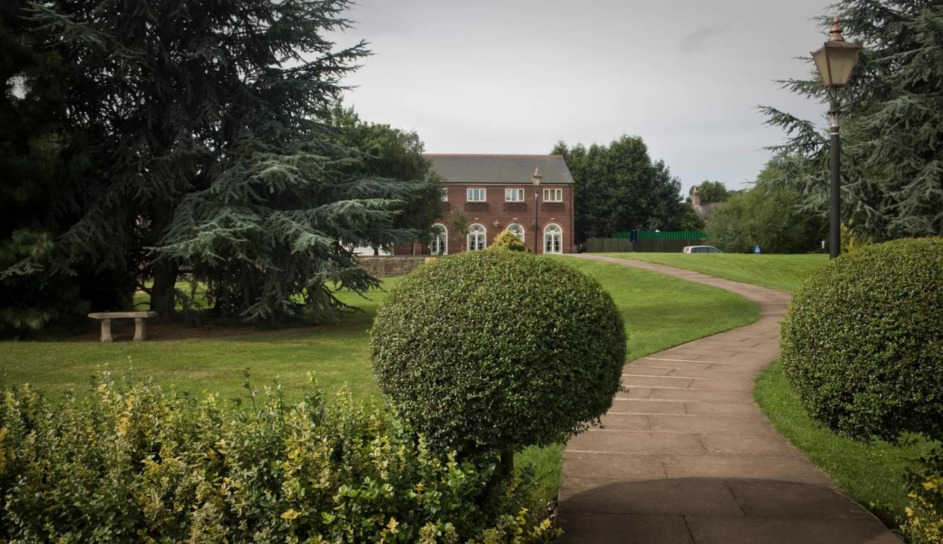 Garden in Quorn Country Hotel Leicester
