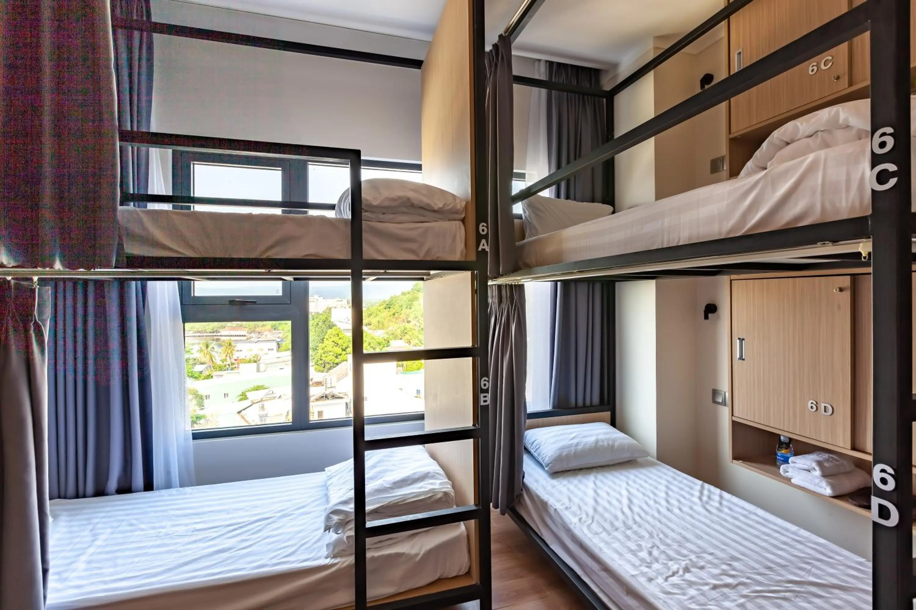 bunk bed, Bed in An Phu Hotel