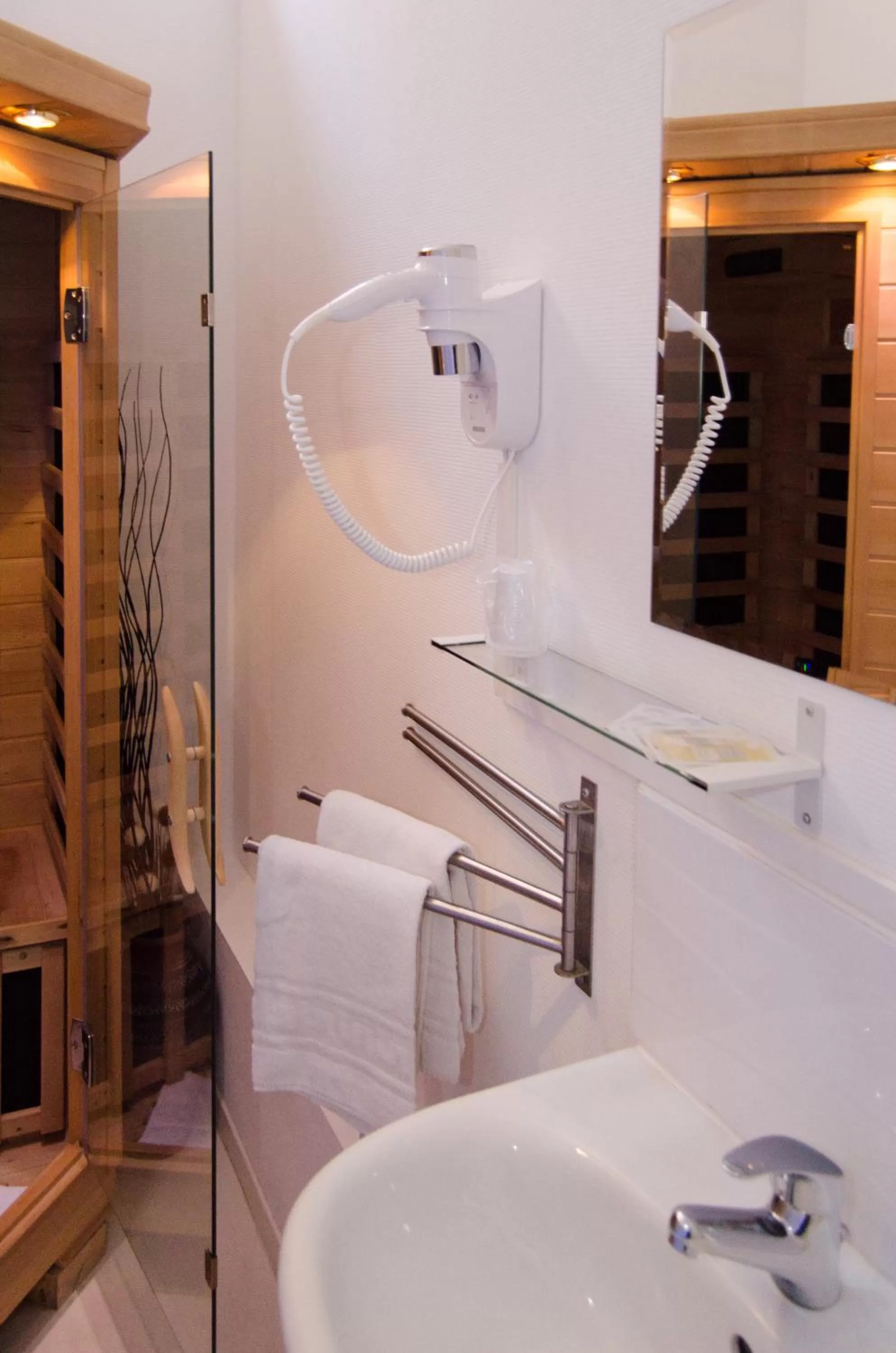 Bathroom in L'Atrium