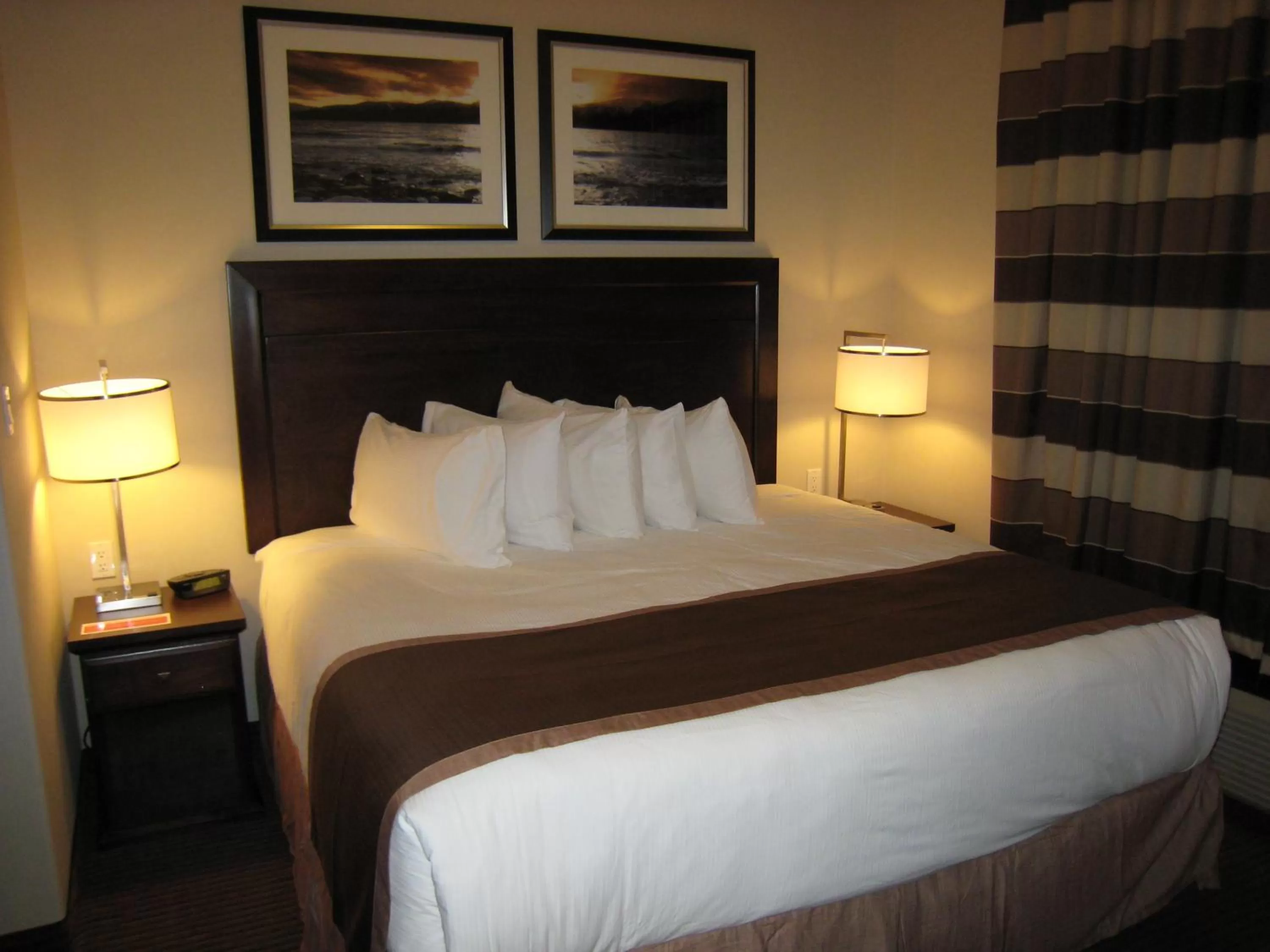 Bed in Ramada by Wyndham Creston