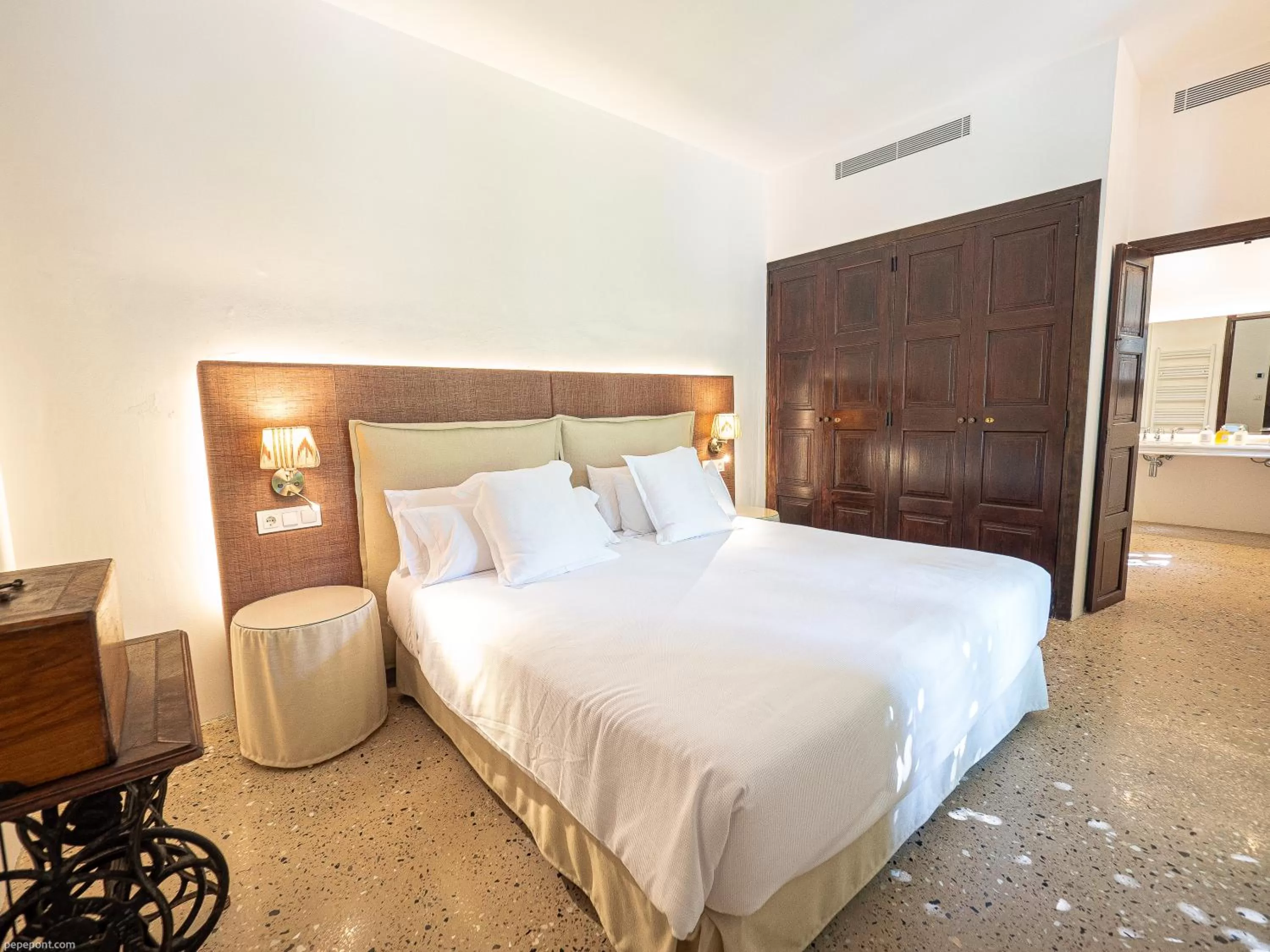 Bed in Ca'n Puig de Sòller