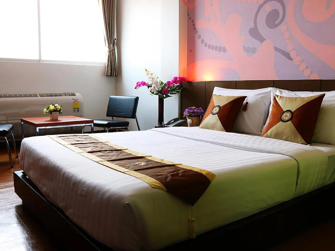 Bed in Happyland Mansion