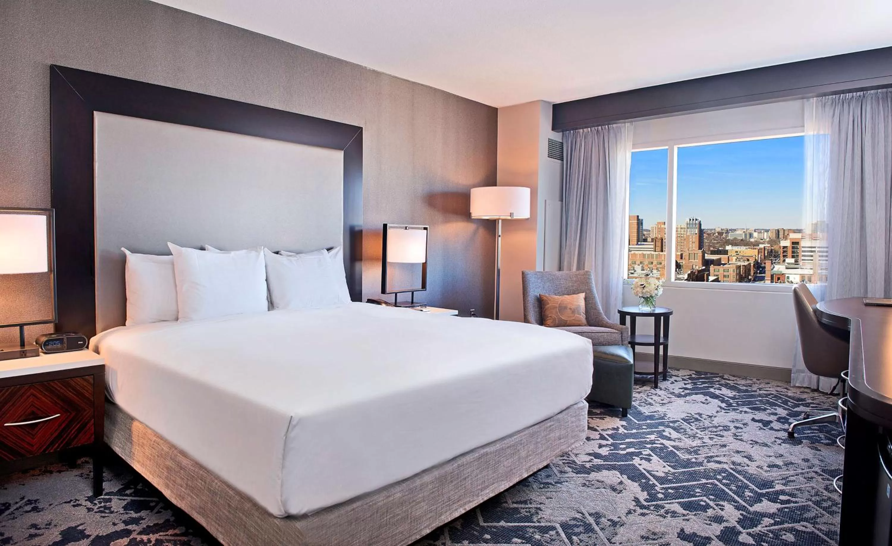 Bedroom, Bed in Hilton Baltimore Inner Harbor