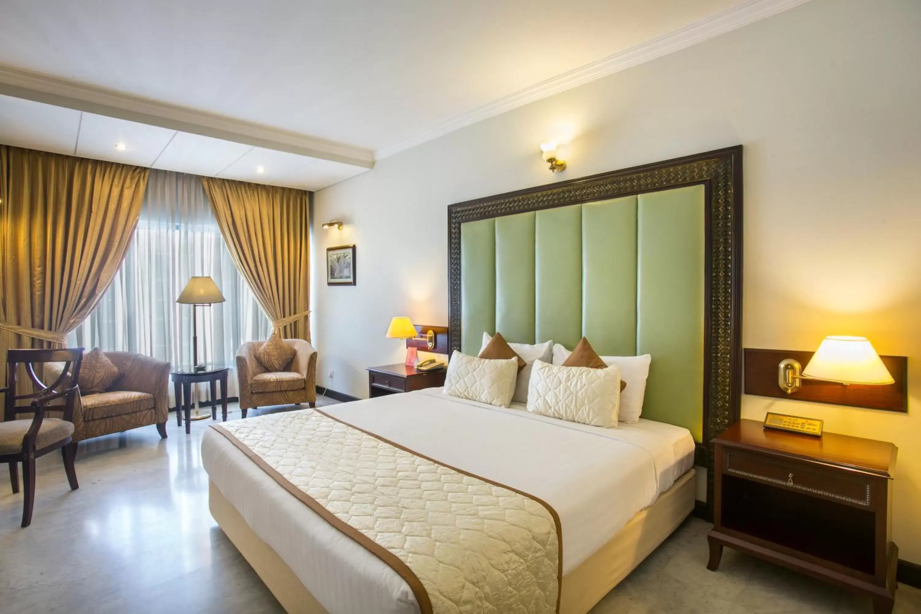 King Room in Hotel Sarina King Room in Hotel Sarina