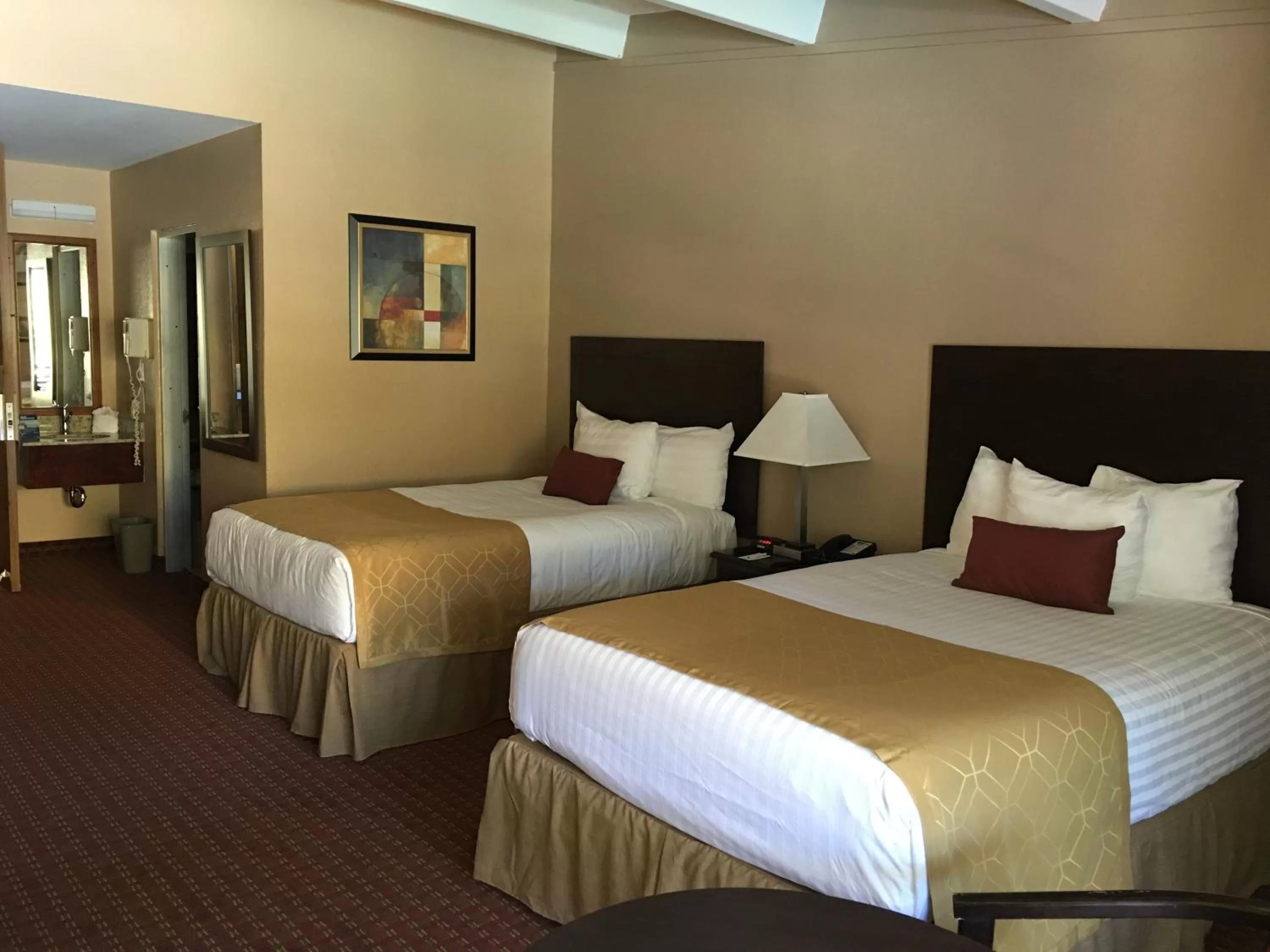 Photo of the whole room, Bed in Travelodge by Wyndham Lakeland