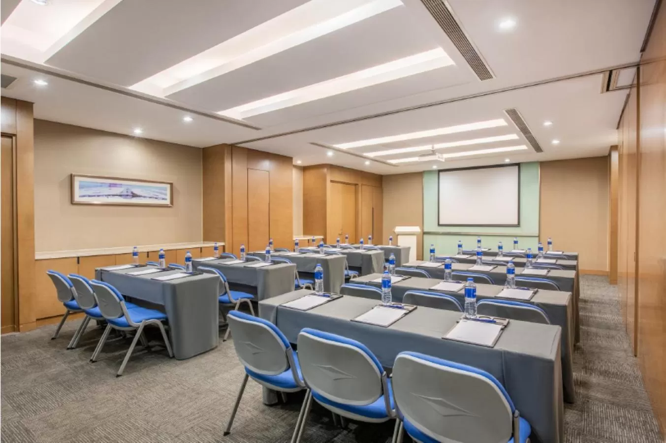 Meeting/conference room in Holiday Inn Express Beijing Airport Zone, an IHG Hotel