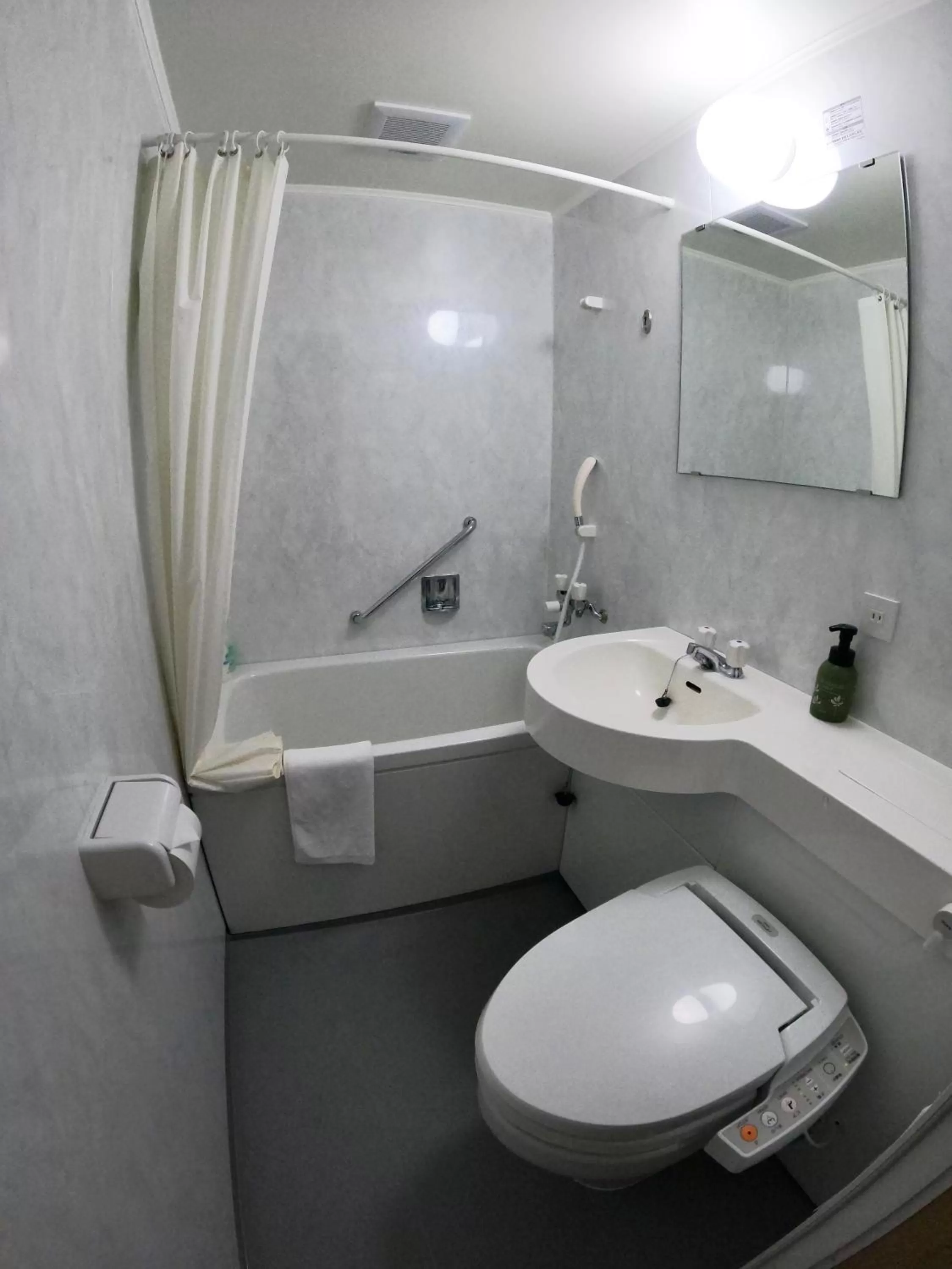 Bathroom in Hotel Oak Forest