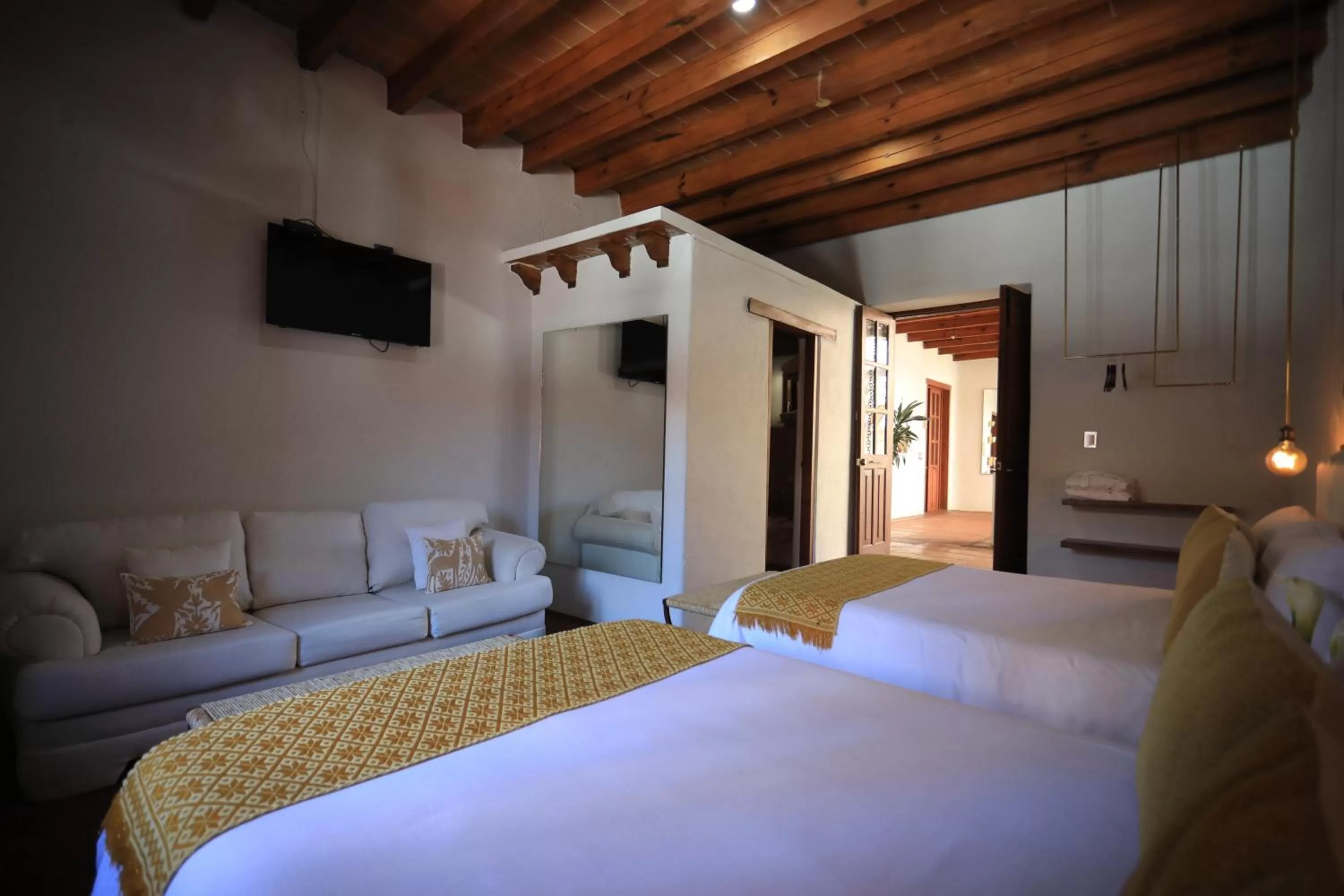 Photo of the whole room, Bed in La Dorada Town view