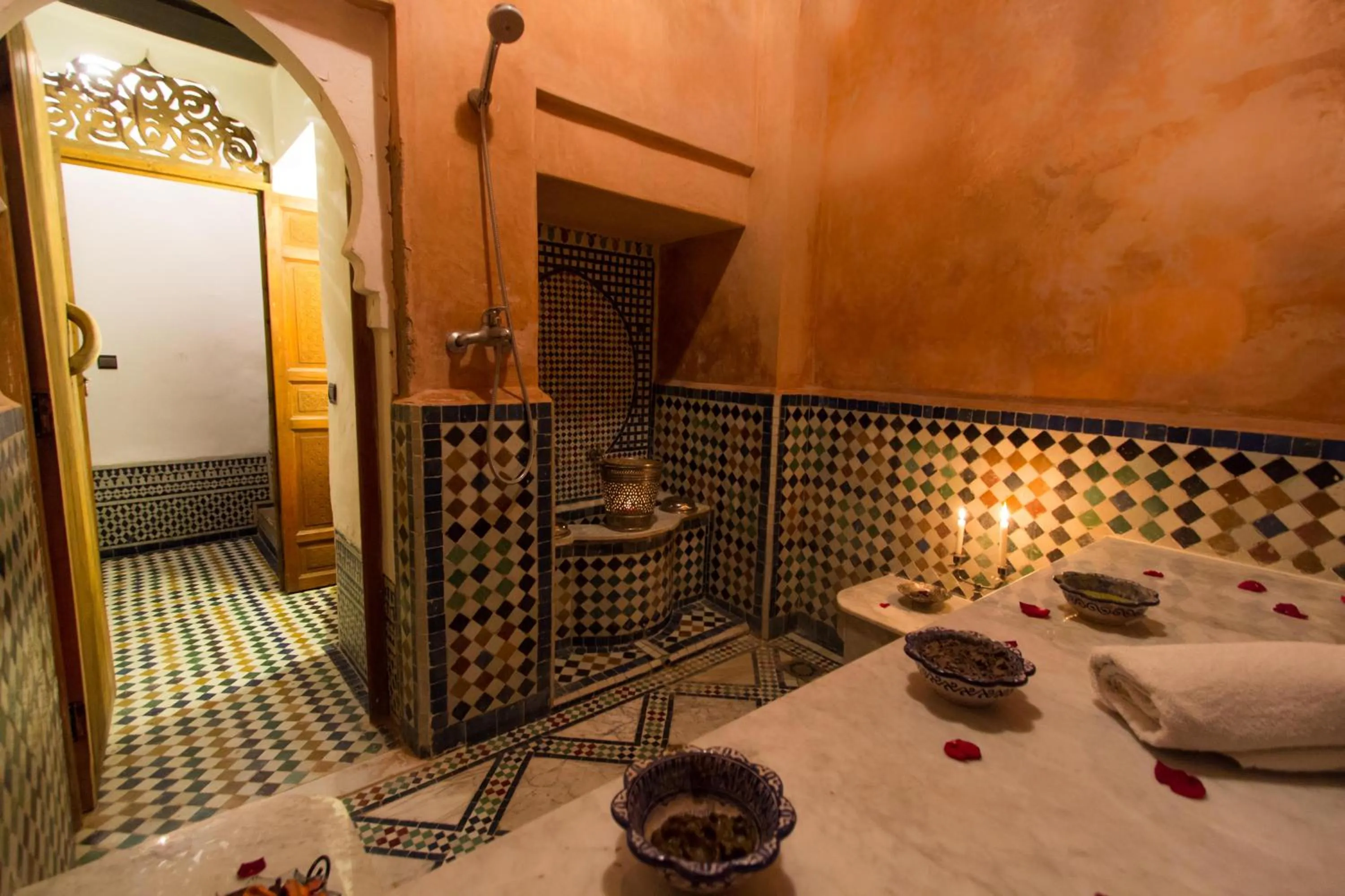 Massage, Bed in Riad - Dar Al Andalous