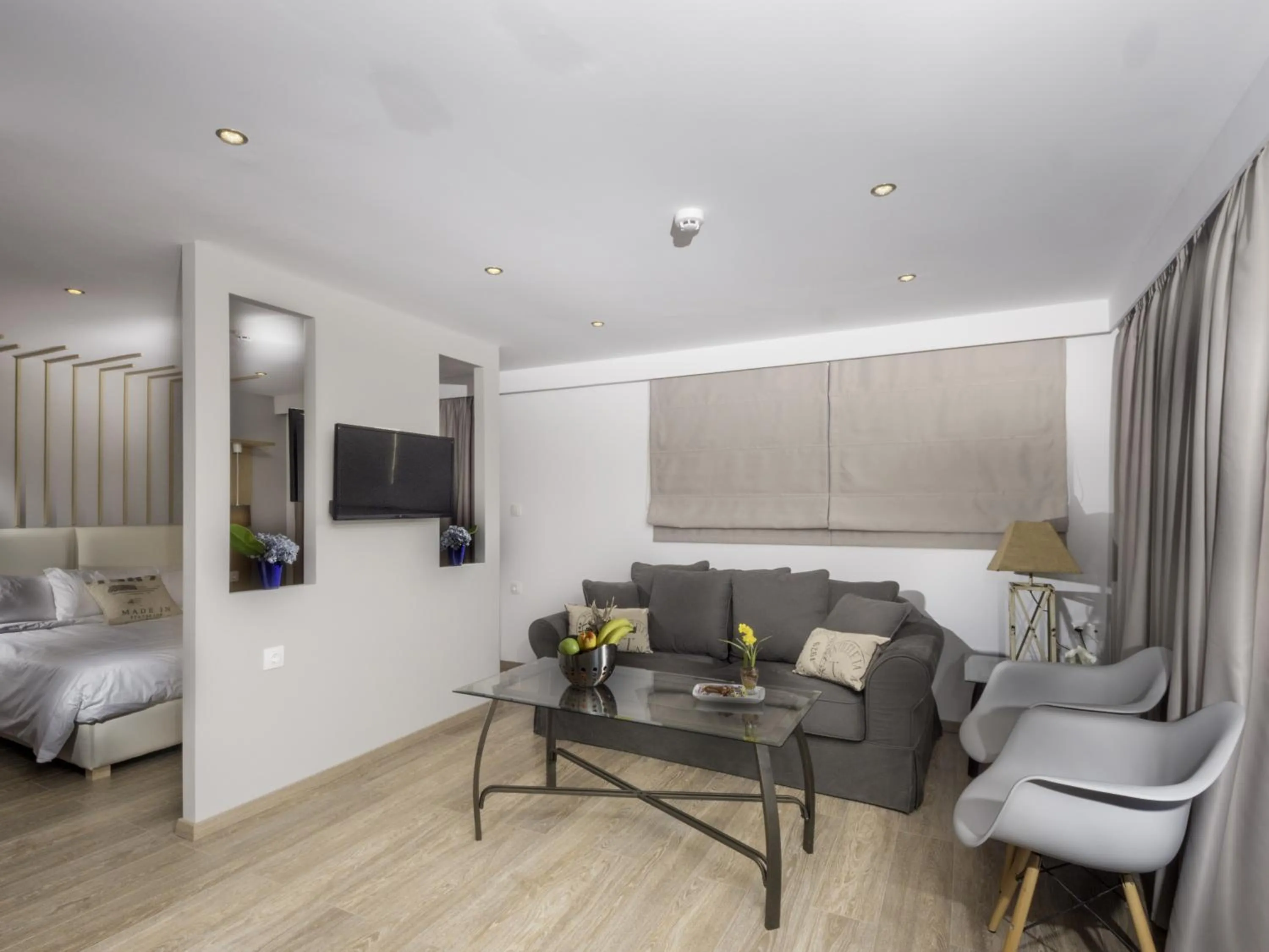 Seating area in Elite Hotel