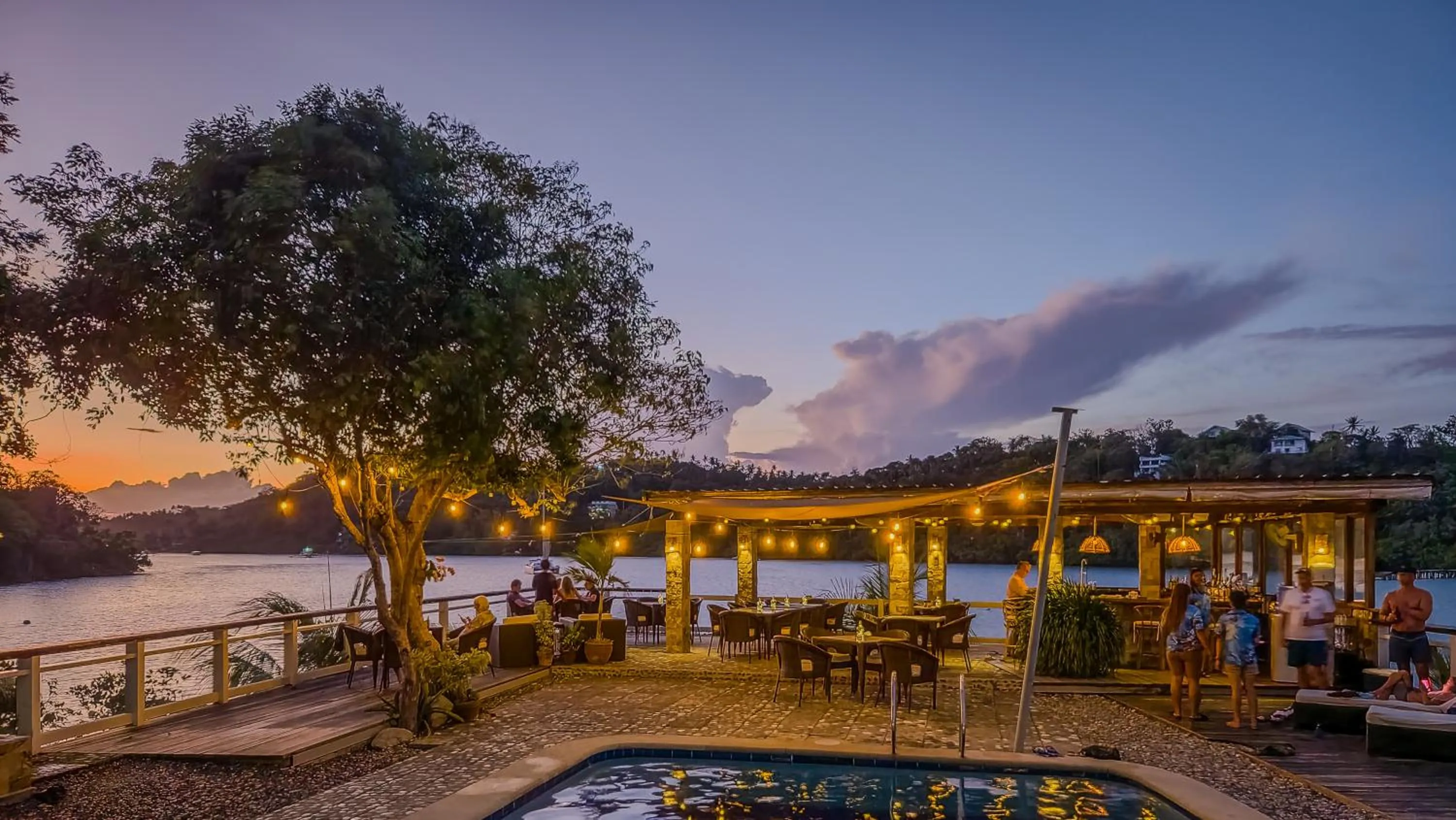 Property building in Edgewater Dive & Spa Resort