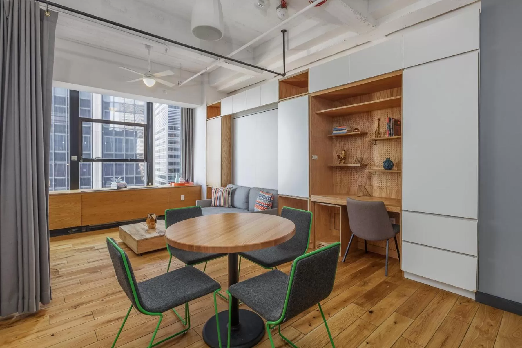 Photo of the whole room in Placemakr Wall Street